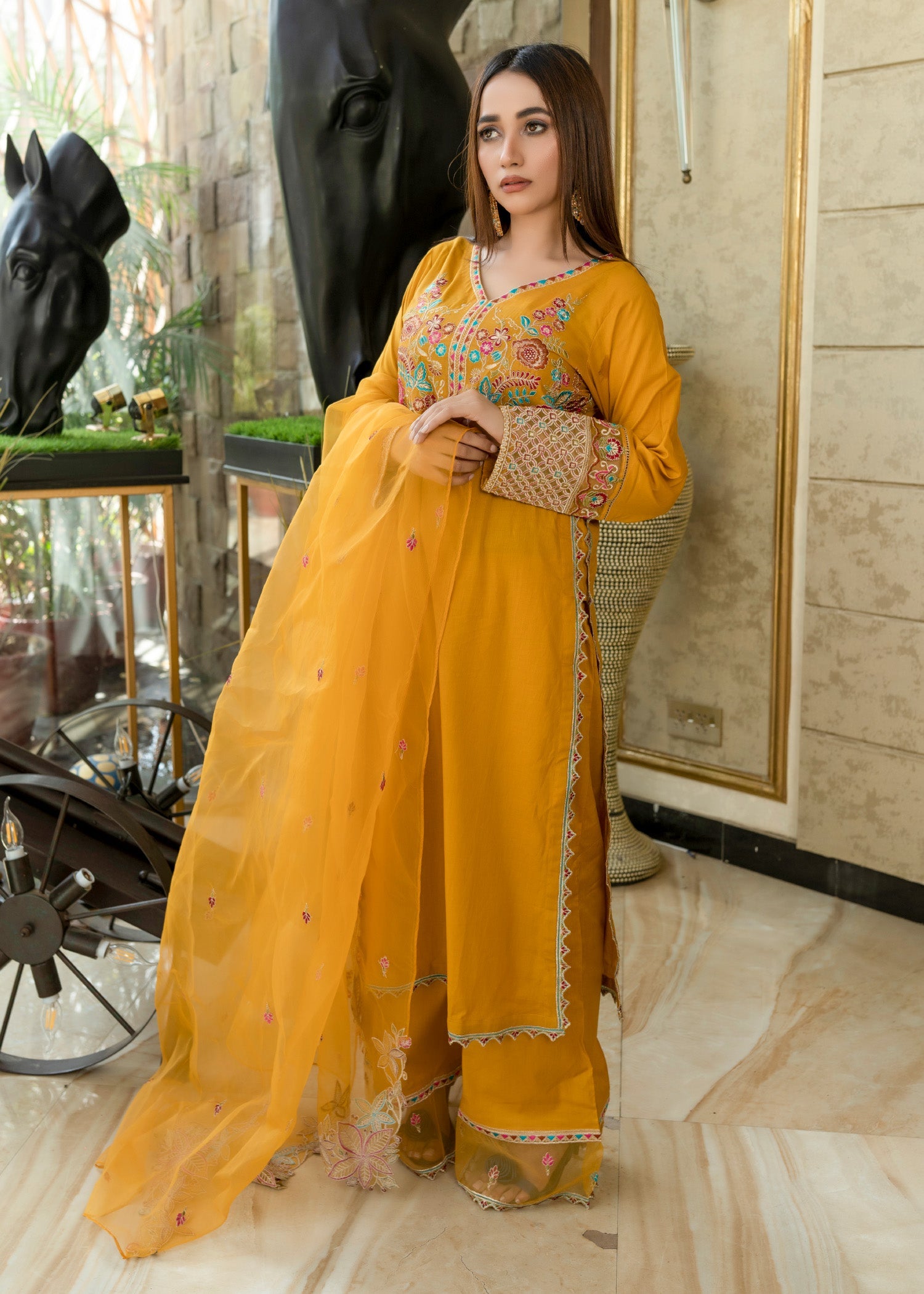 Madame Embroidered Lawn Suit 2703 Women 3pcs