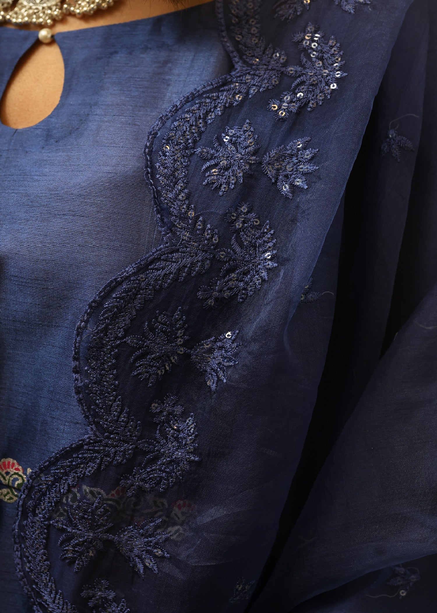 Emeralds AKS Women 2pcs