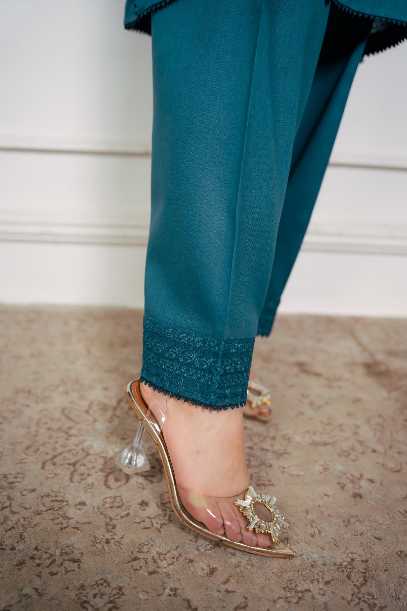 Thread 21 Cerulean Women 2pcs