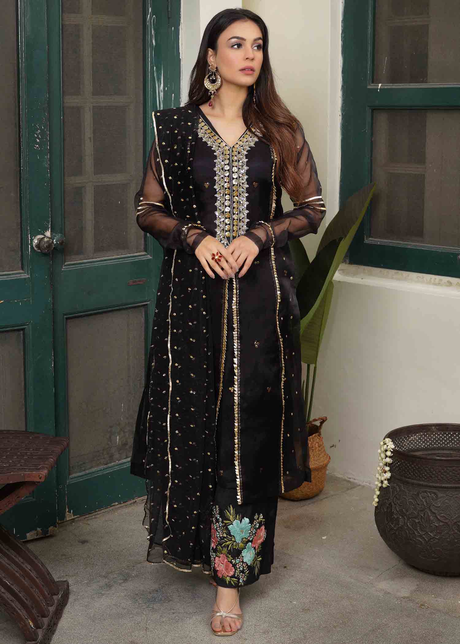 Hem DAISY OUTFIT Black Women 4pcs