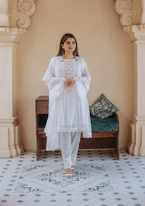 Four Season Boutique White Desert Women 3pcs