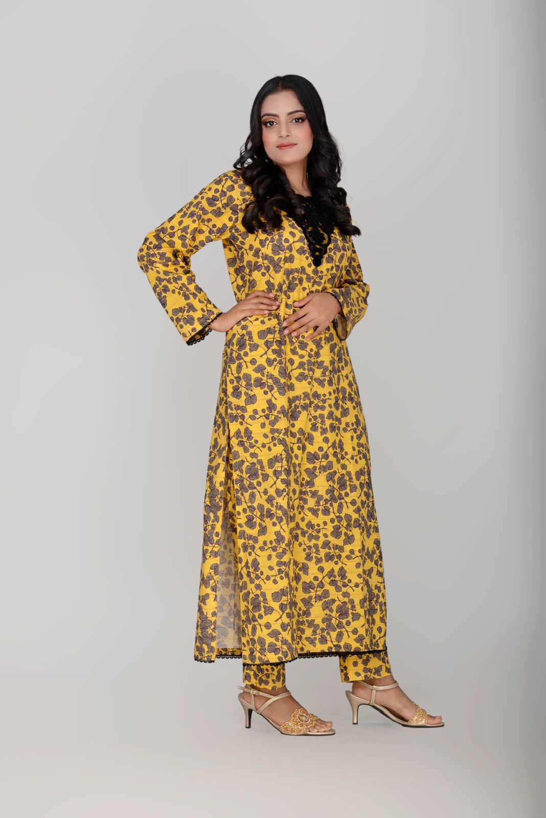 A&J W.E YELLOW Women 2pcs