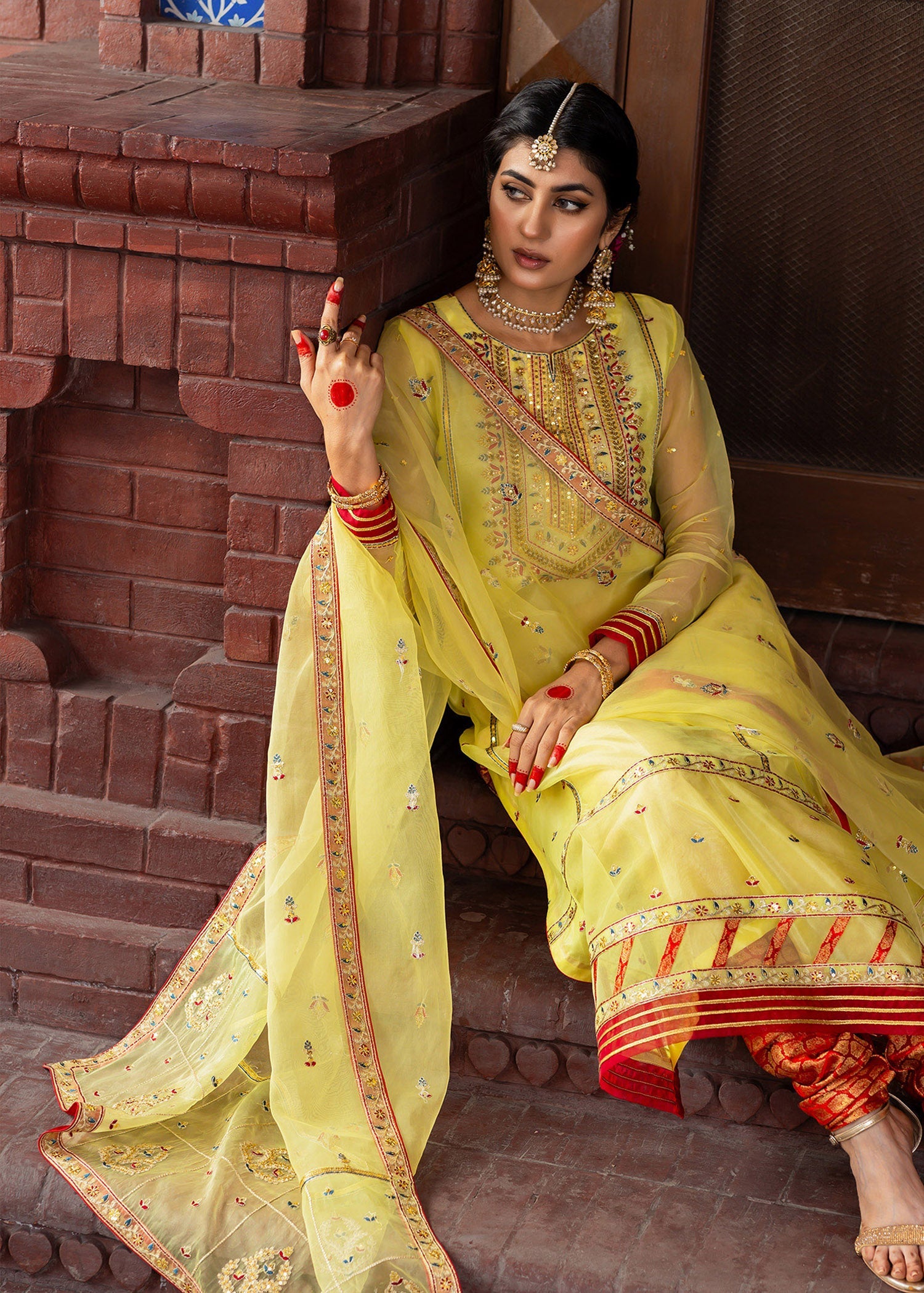 Eraj Hussain Adaa Yellow Women 4pcs