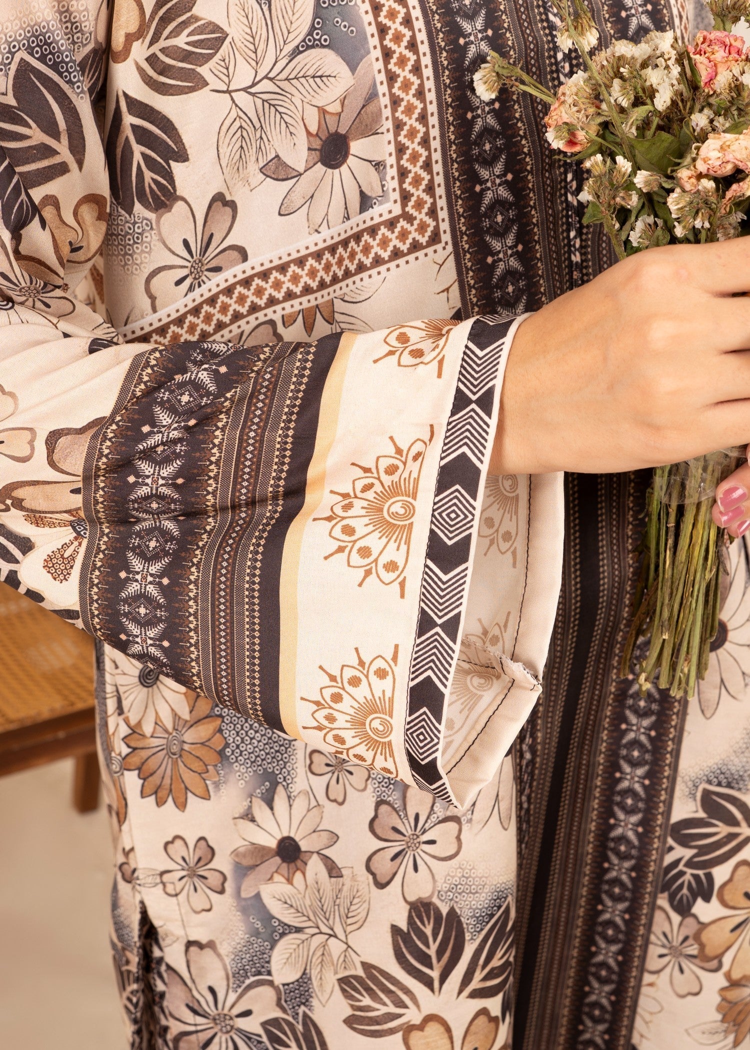 Abeera Art No: ADP 05 – Geometric Elegance in Swiss Lawn Women 2pcs