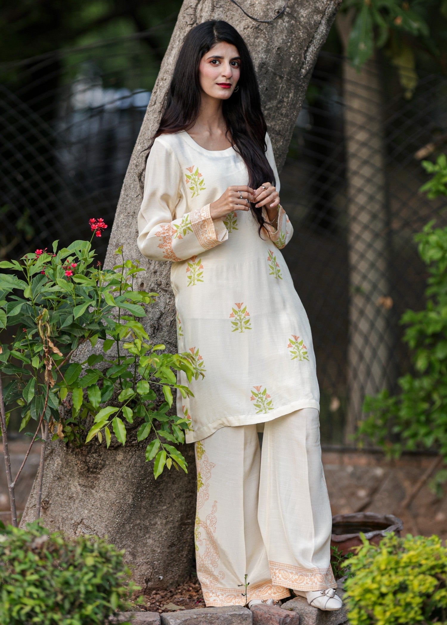 Deedazaib Beige Blossom Women 2pcs