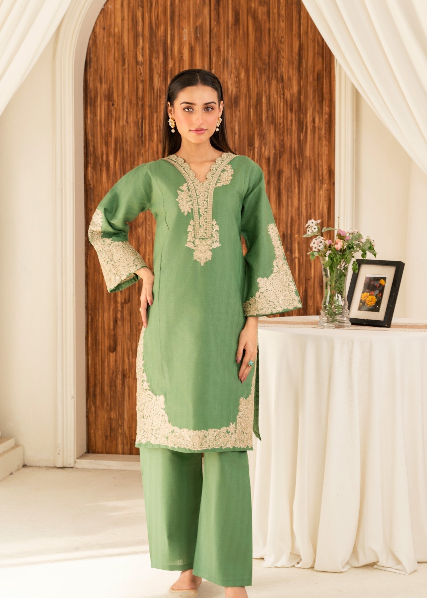 Flutterby Zeenat G Women 2pcs