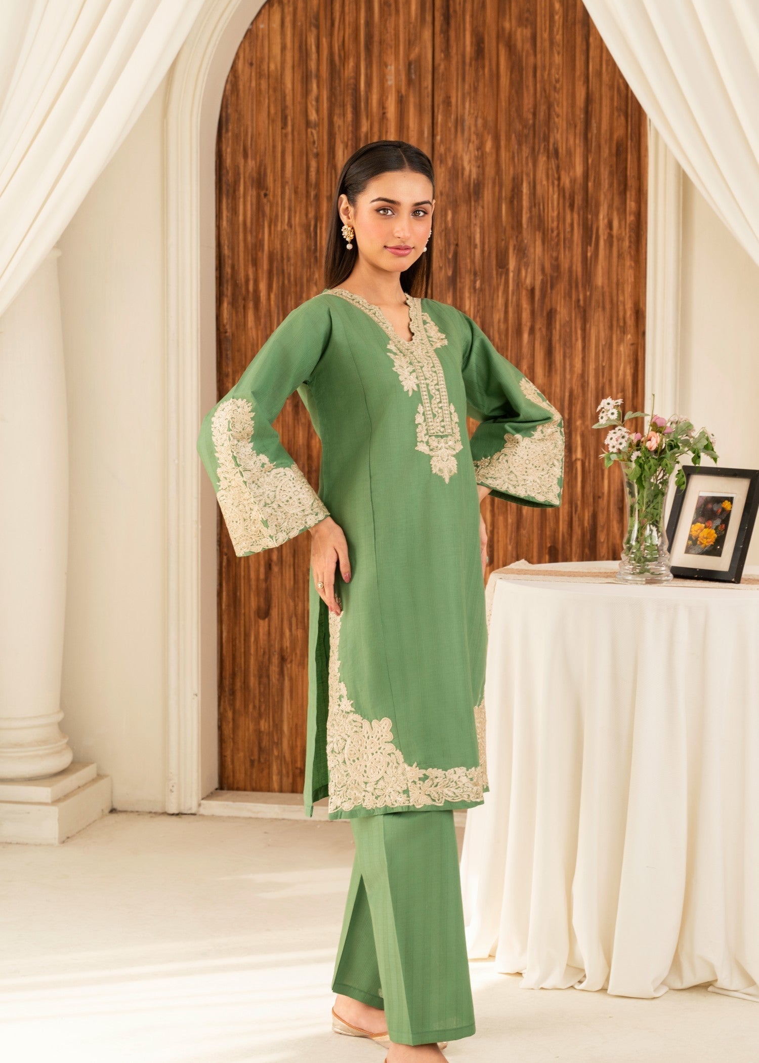 Flutterby Zeenat G Women 2pcs