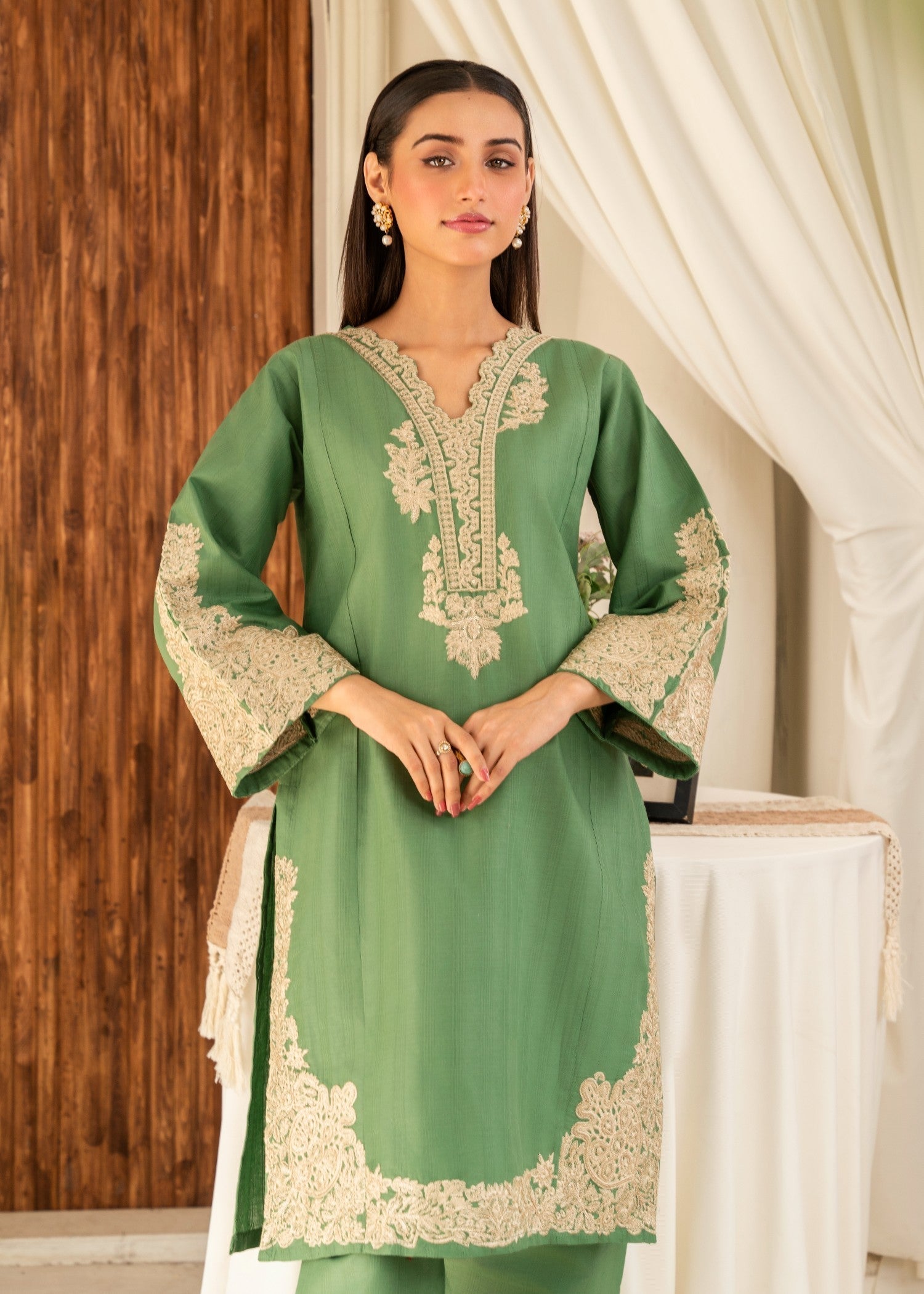 Flutterby Zeenat G Women 2pcs