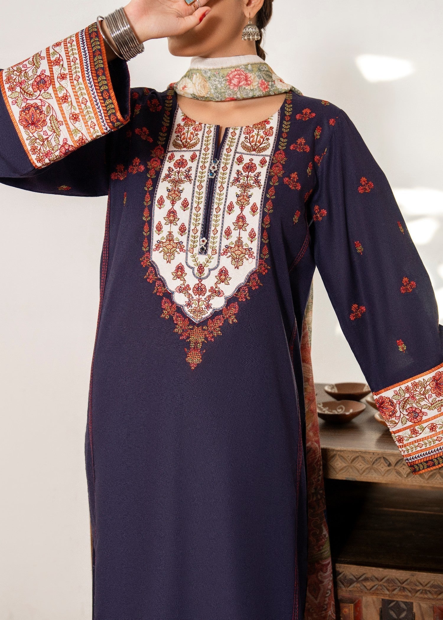 Casual Lite Cotton Emb Suit 06 Women 3pcs