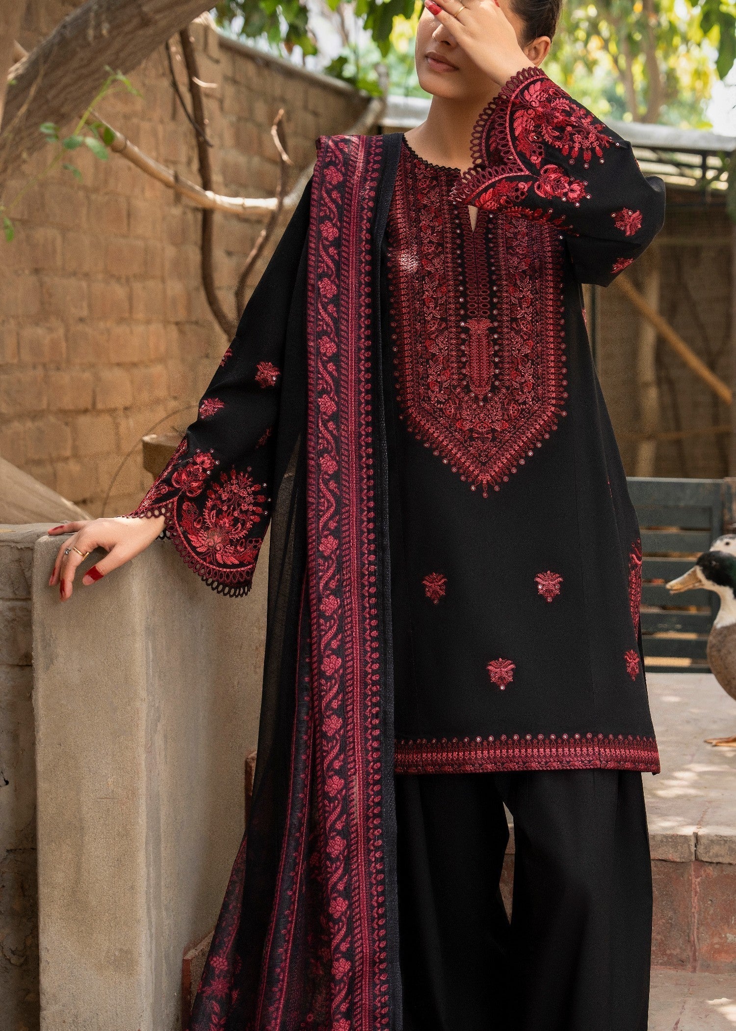 Casual Lite Cotton Emb Suit 04 Women 3pcs