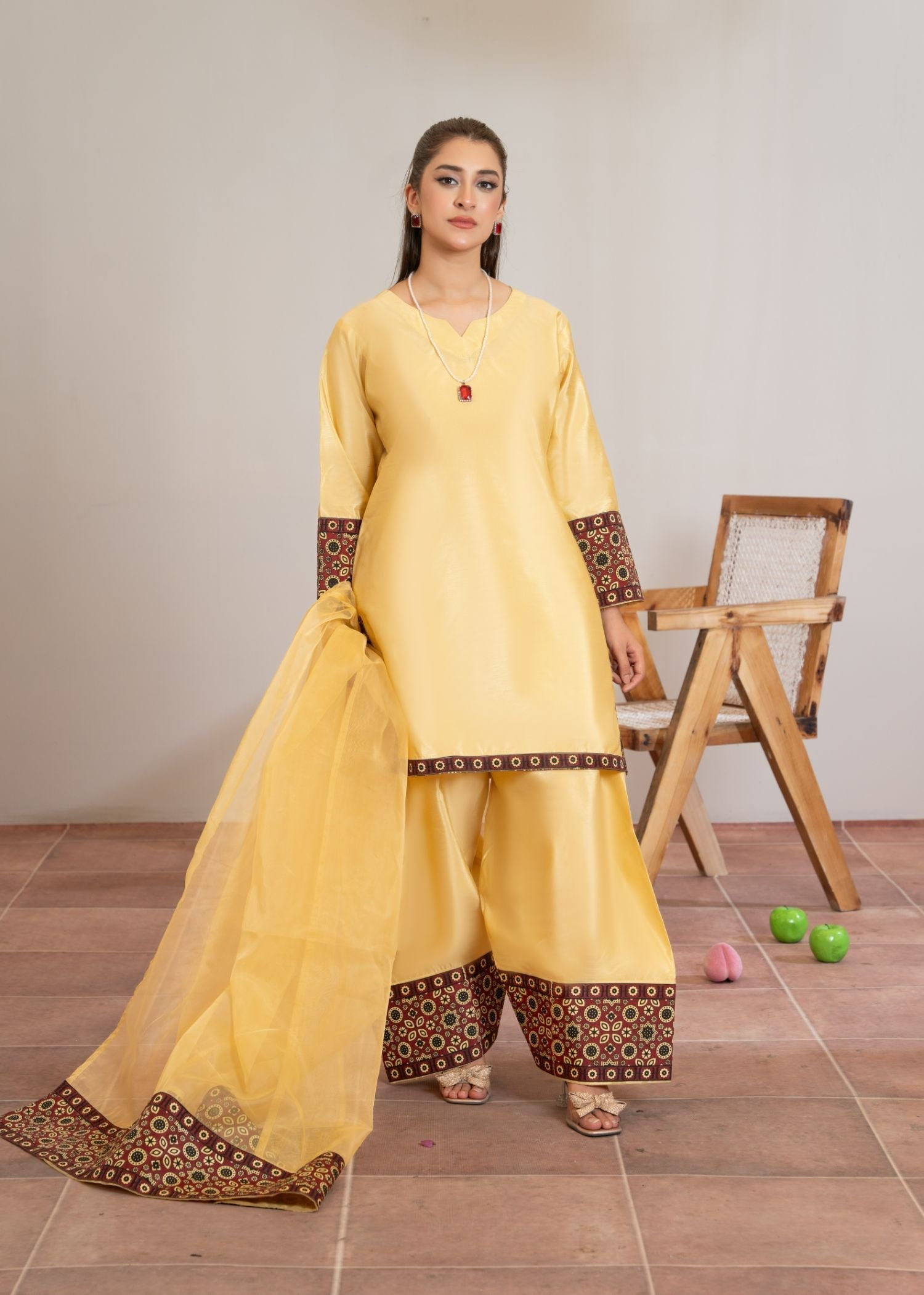 Momin Online Farshi shalwar 526 Women 3pcs