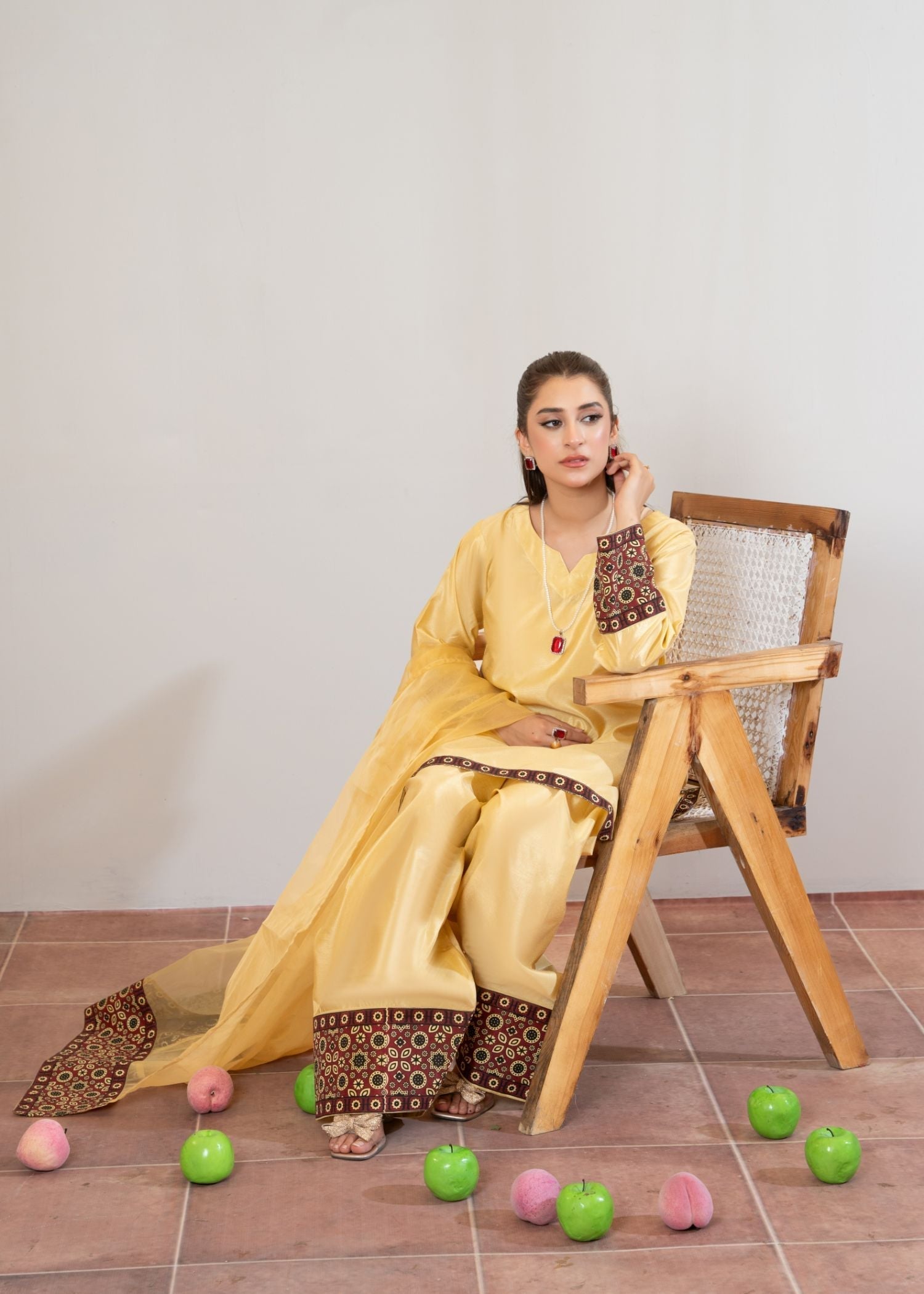 Momin Online Farshi shalwar 526 Women 3pcs