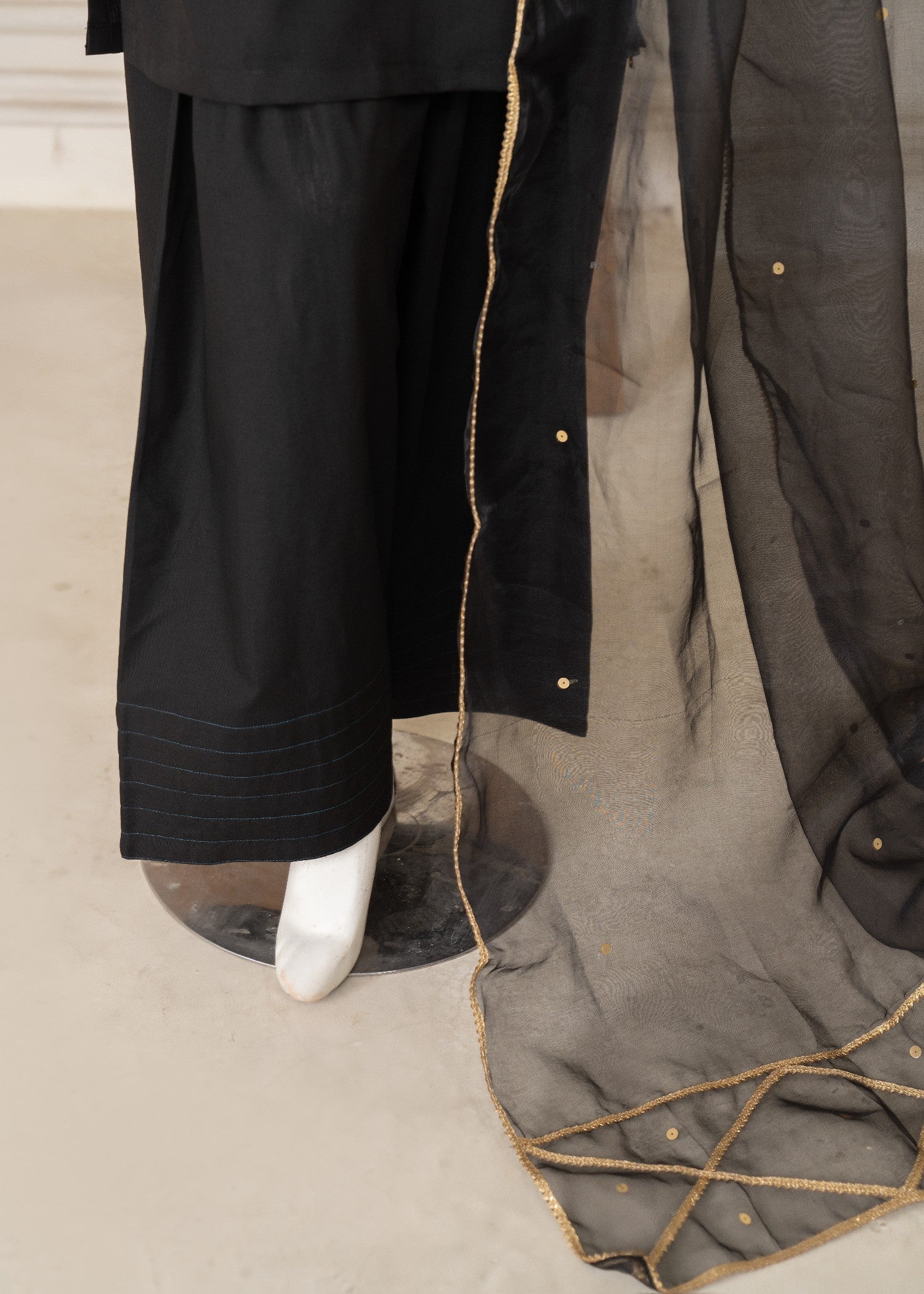 Aks-e-Jahan LAMYA Women 2pcs