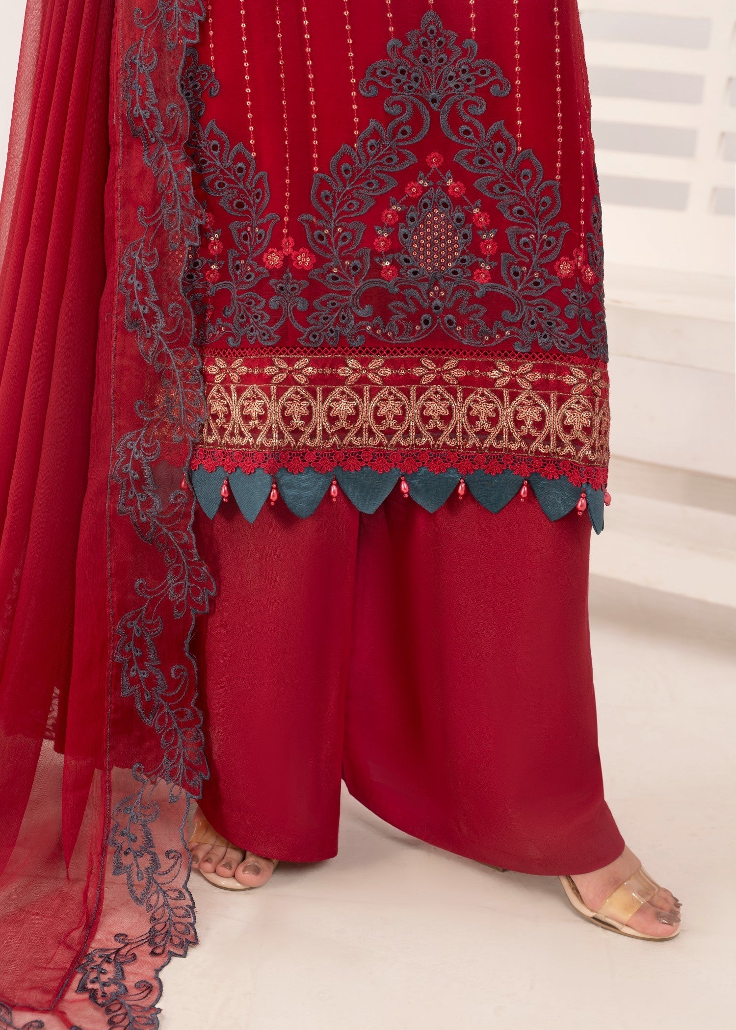 Pehnawa Fashion REDISH EMBROIDERED CHIFFON Women 3pcs