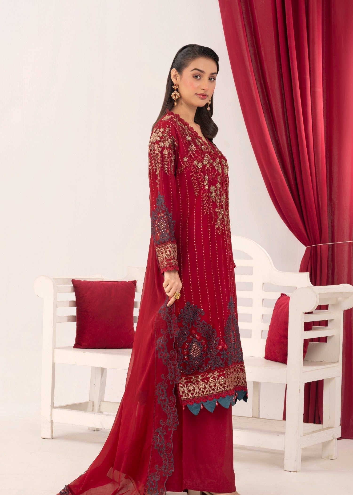 Pehnawa Fashion REDISH EMBROIDERED CHIFFON Women 3pcs