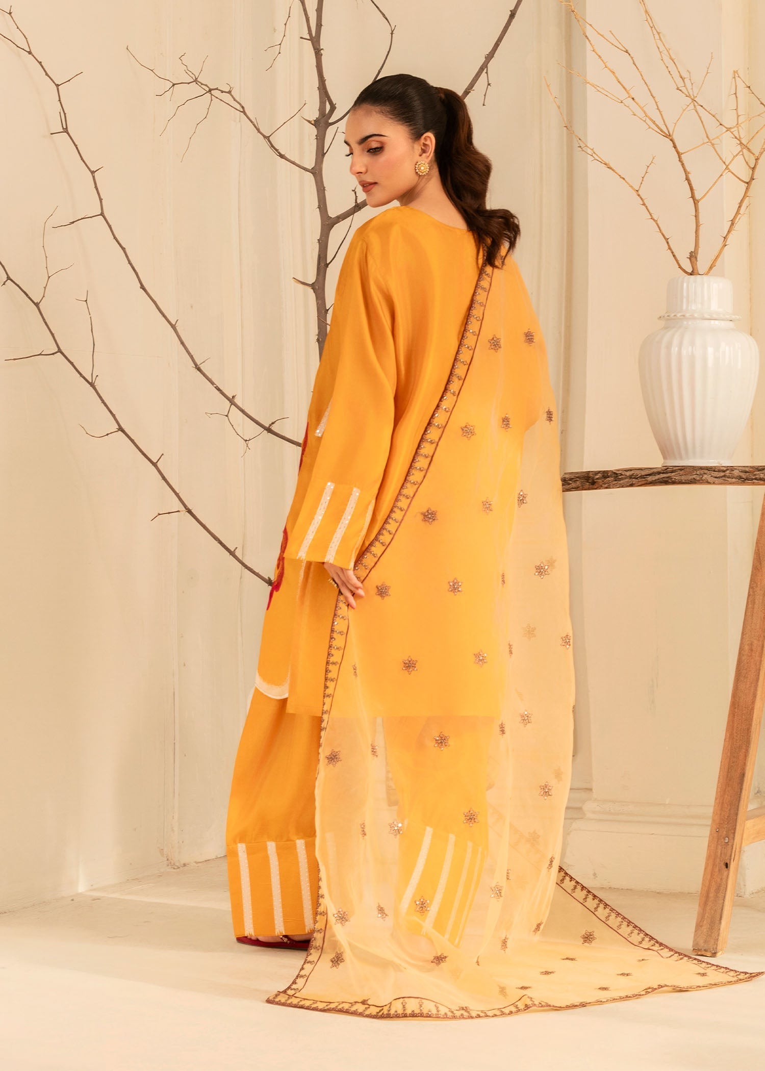 Zoya&Zafar Farshi shalwar 05 Women 3pcs