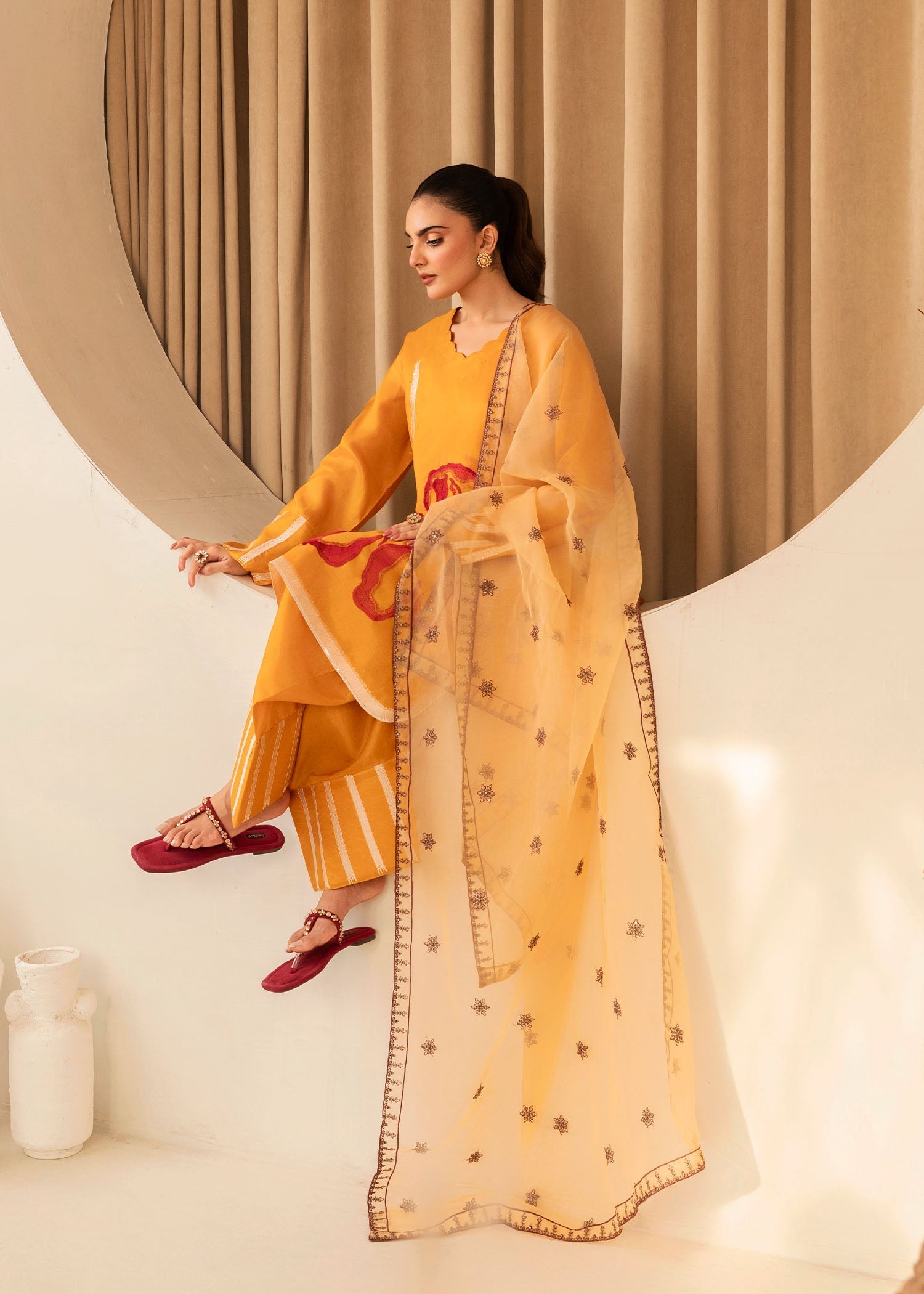 Zoya&Zafar Farshi shalwar 05 Women 3pcs