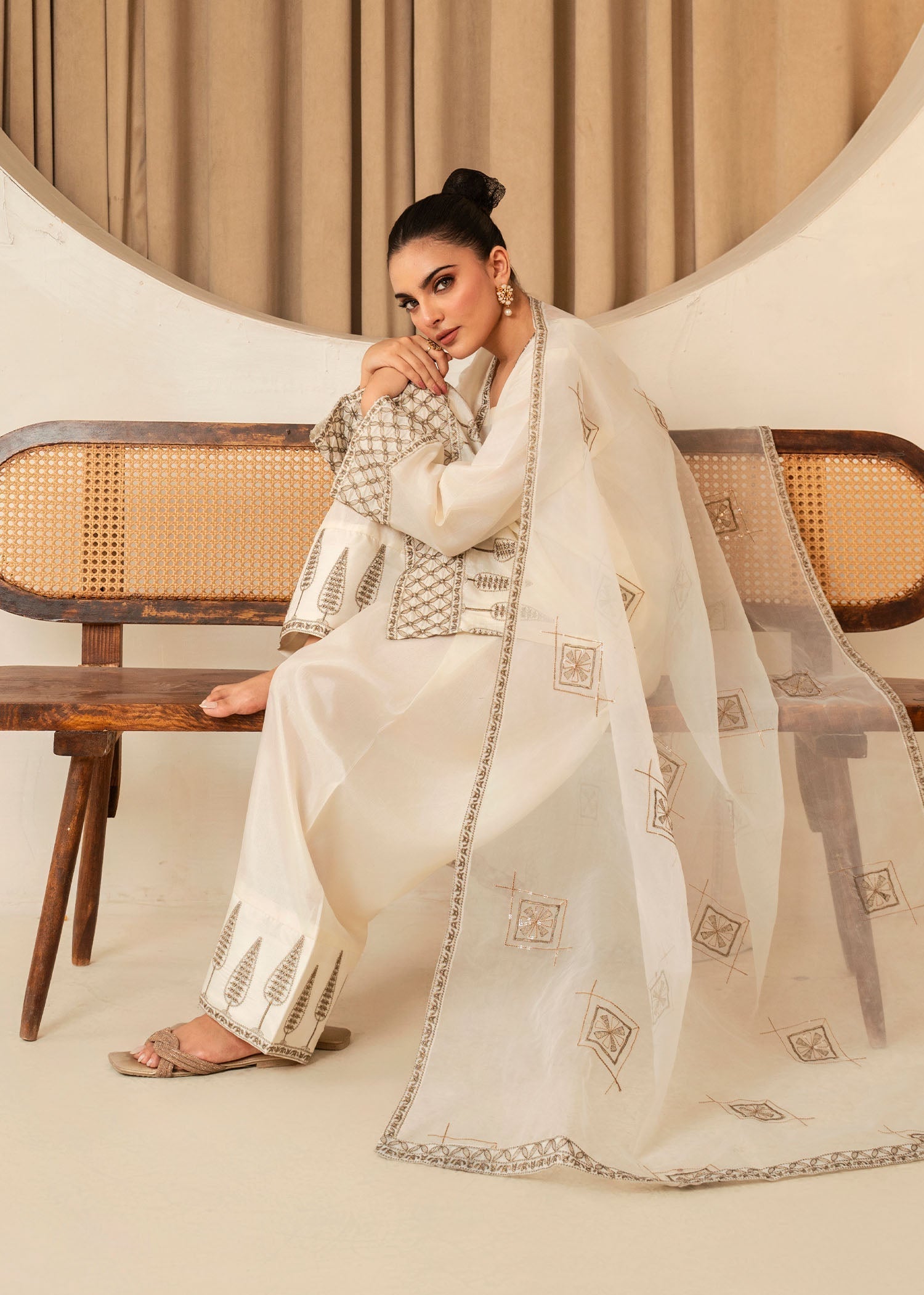 Zoya&Zafar Farshi Shalwar 10 Women 3pcs