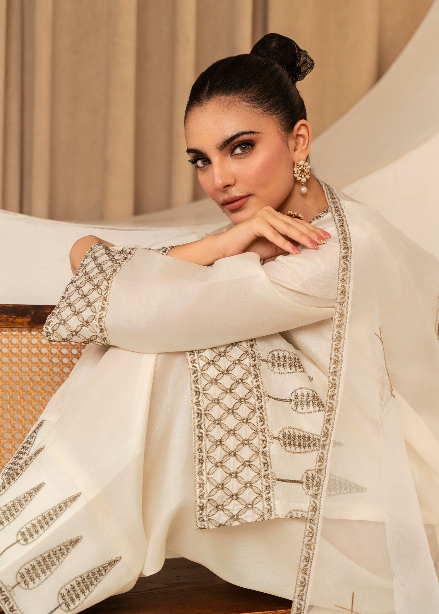 Zoya&Zafar Farshi Shalwar 10 Women 3pcs