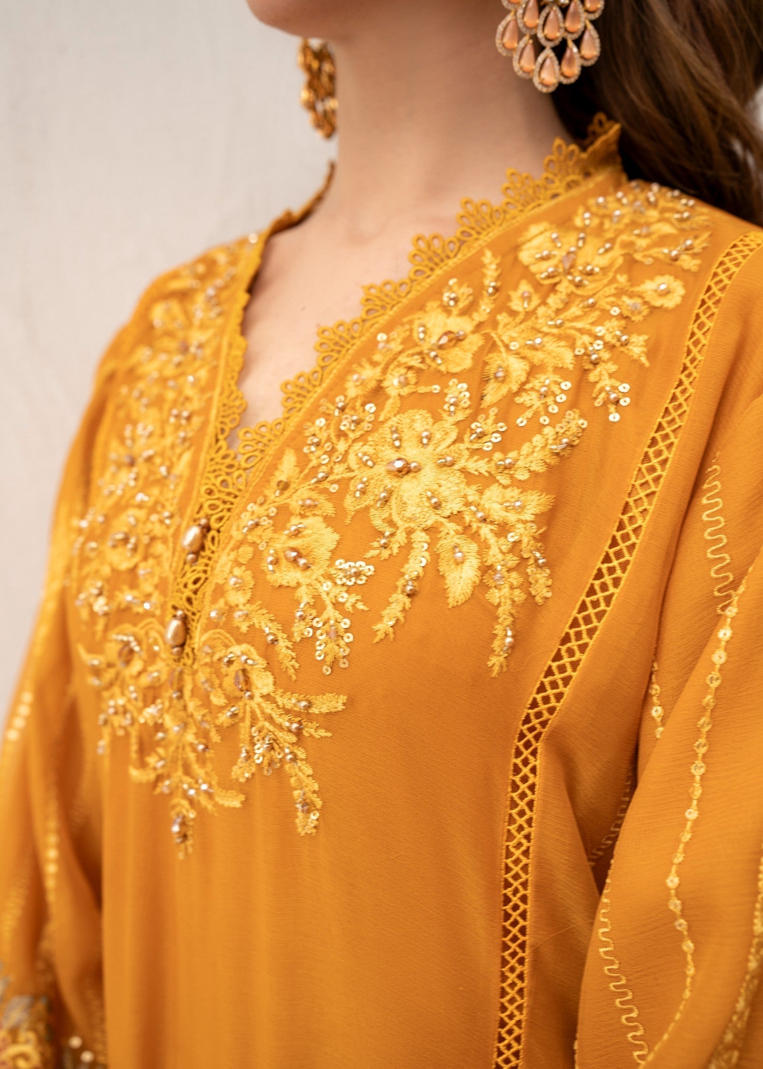 Pehnawa By Bin Akram’s Mustard bloom Chiffon Women 3pcs