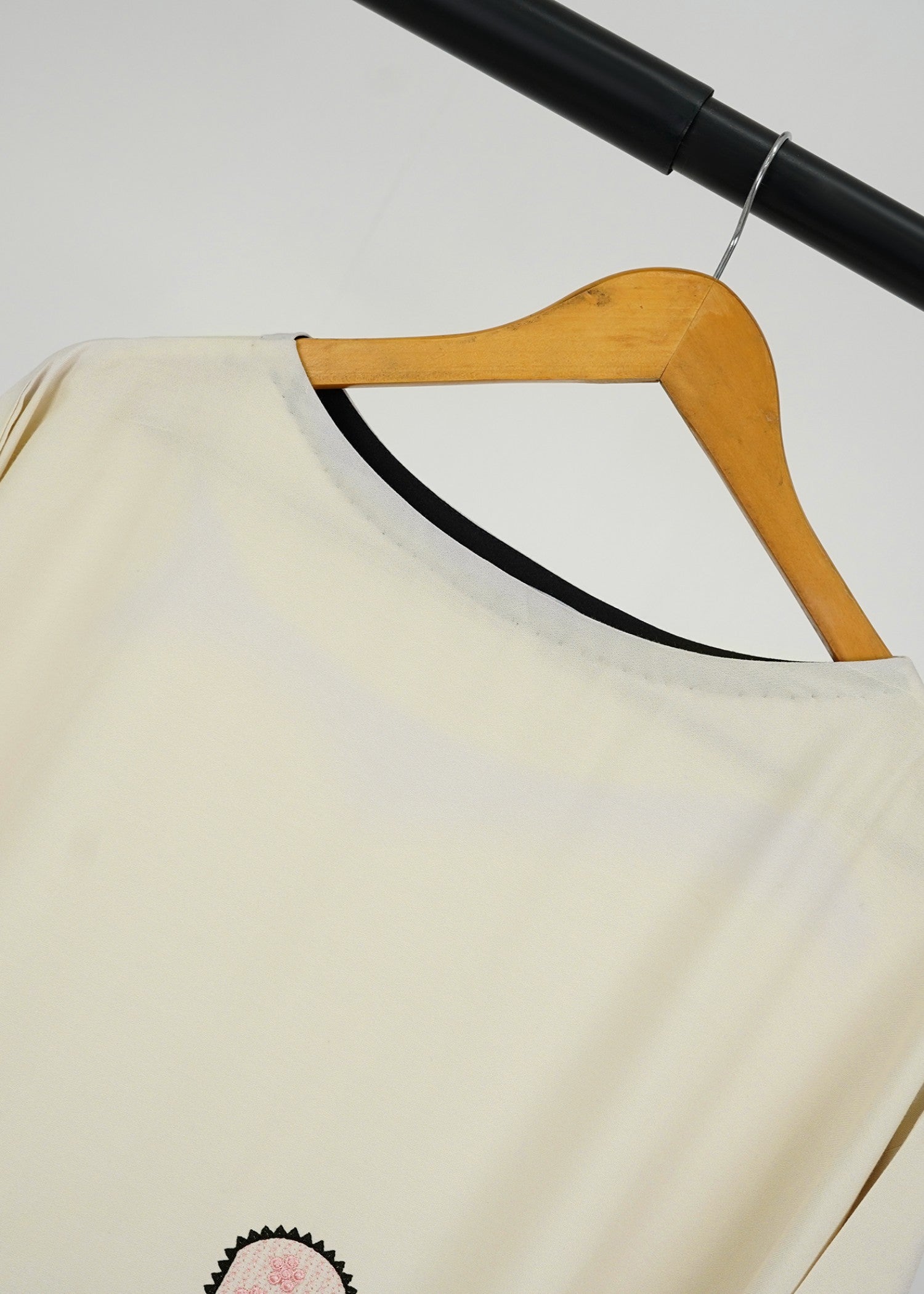 6teen white embroidered shirt Women 1pcs