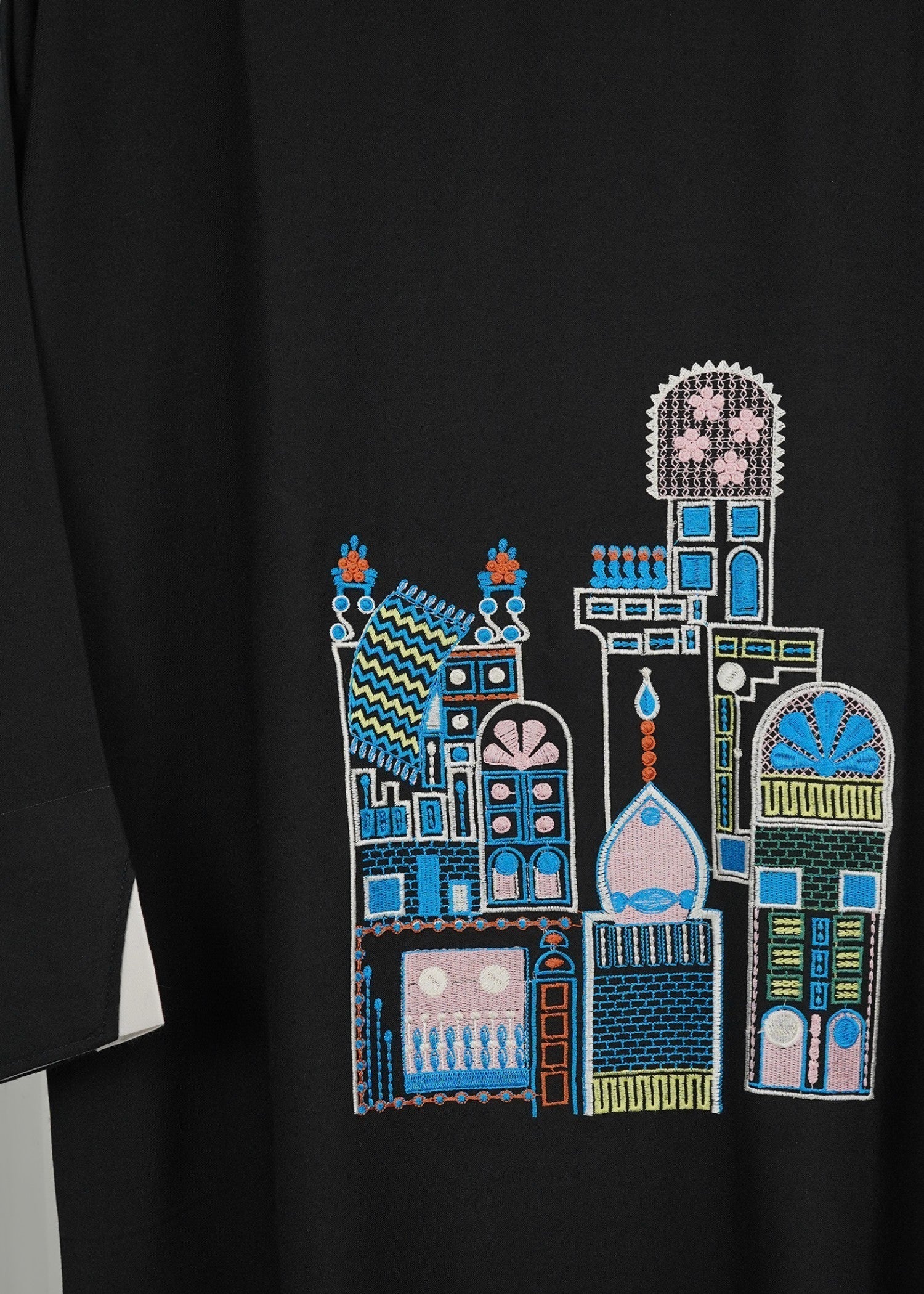 6teen black embroidered shirt Women 1pcs