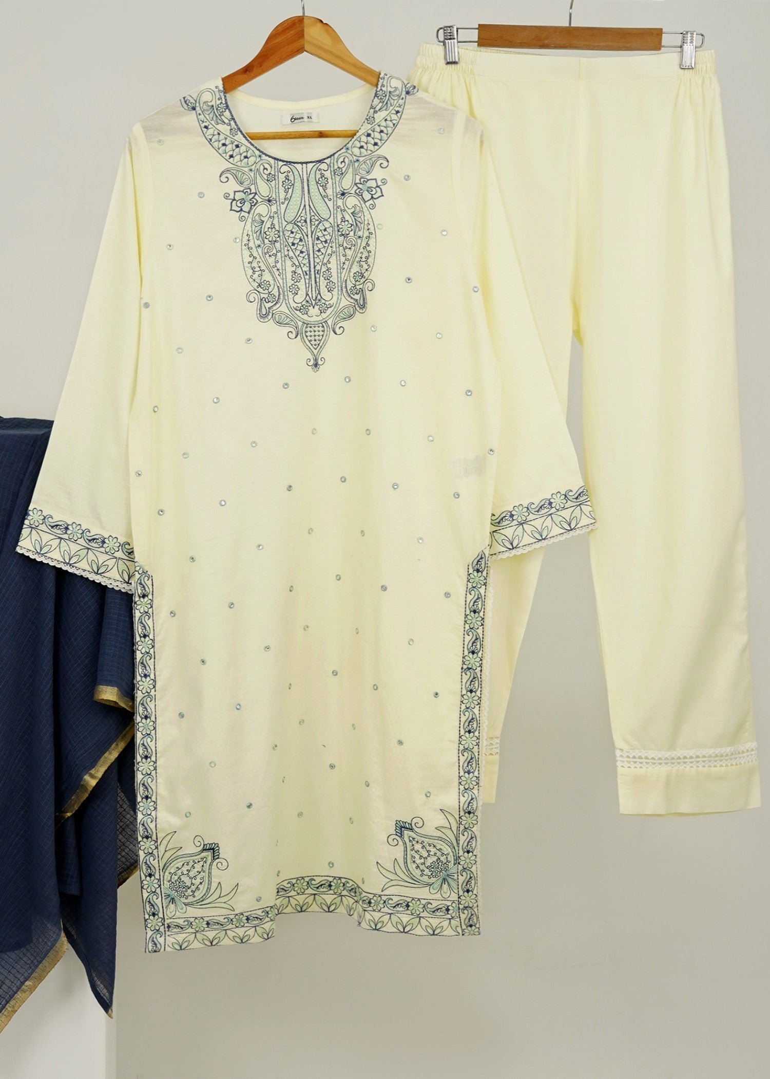 6teen S58 OFFWHITE EMB SUIT Women 3pcs