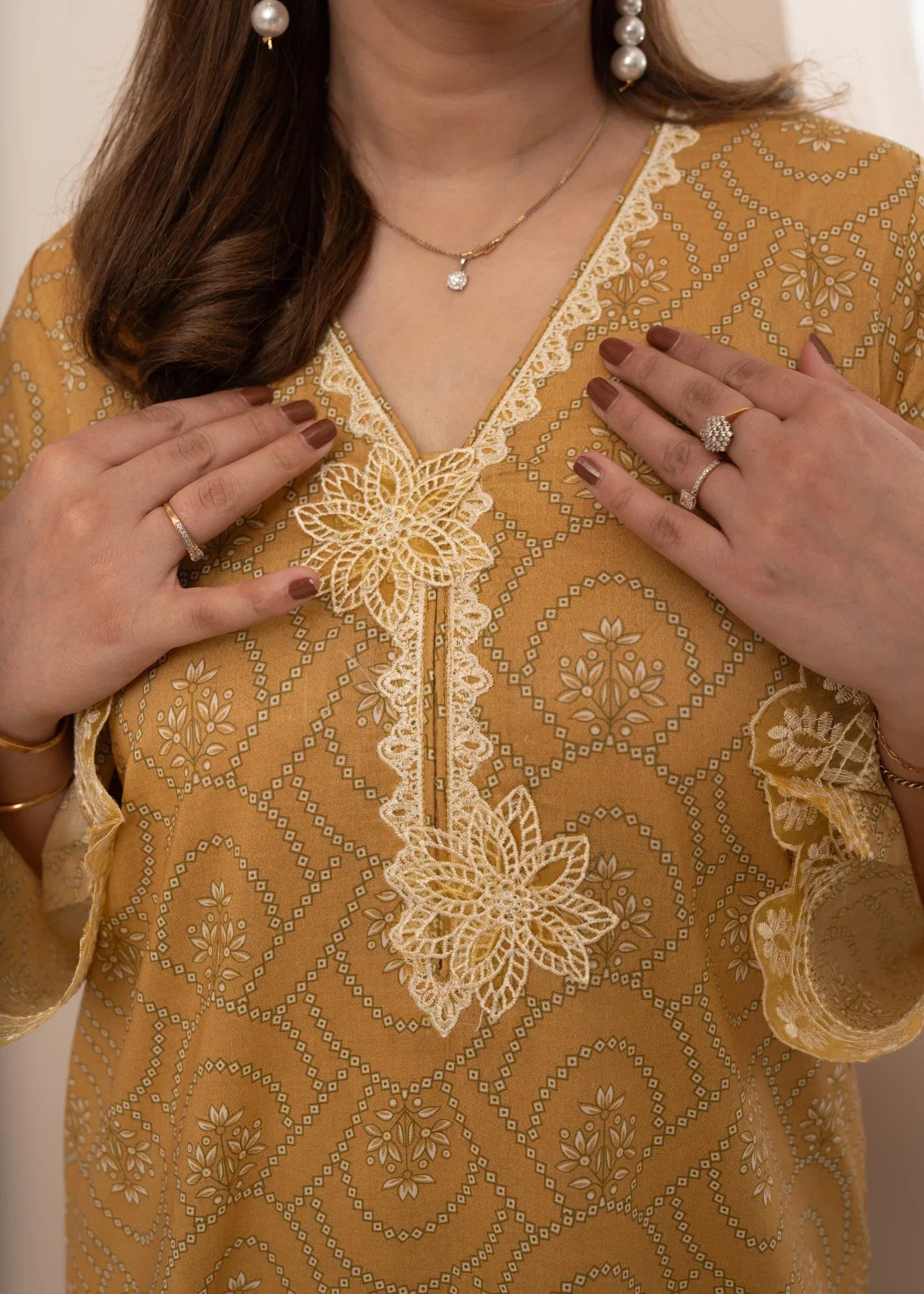 Humna & Momina EMBROIDERED PRINTED LAWN SUIT (Sunflower) Women 3pcs