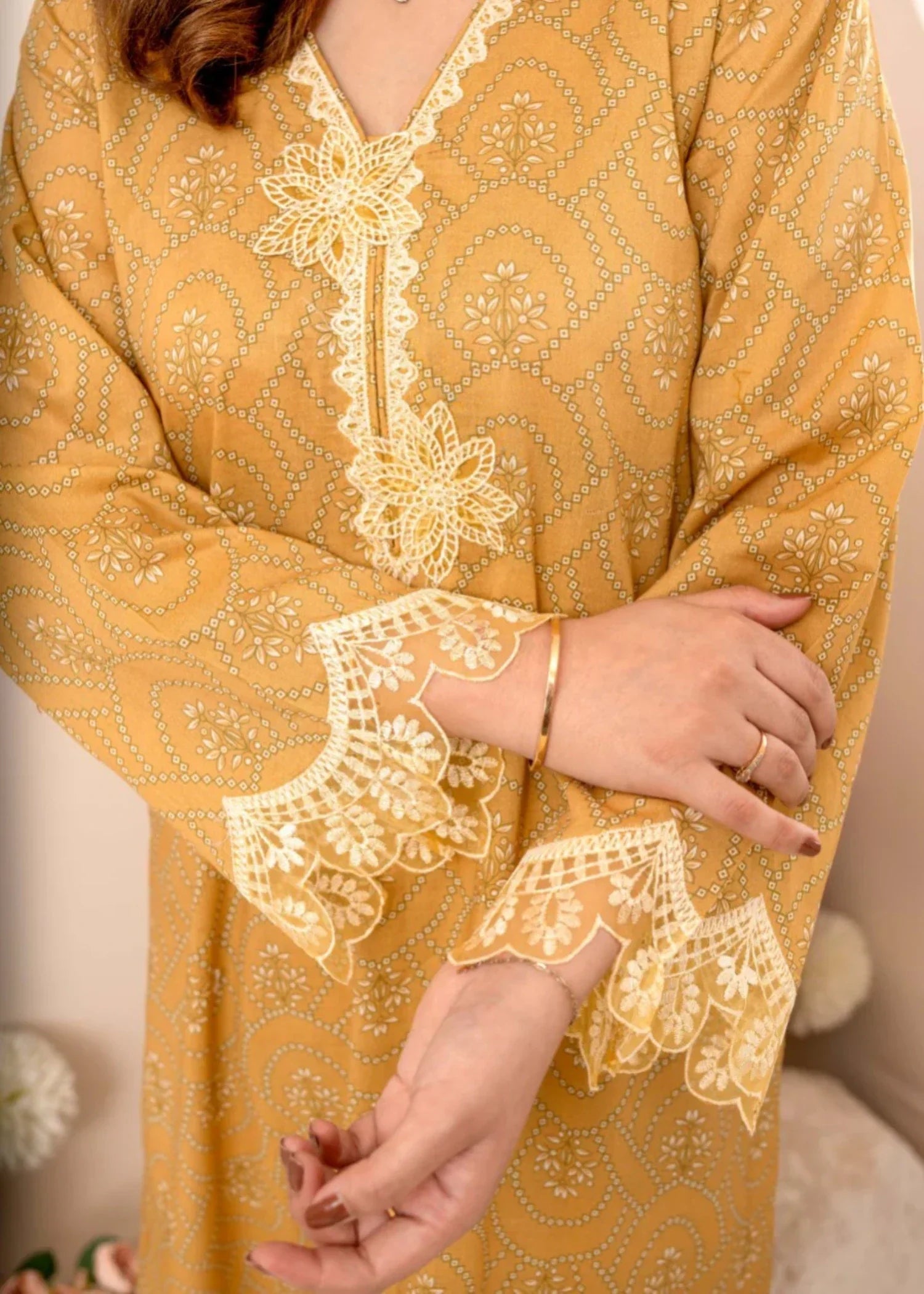 Humna & Momina EMBROIDERED PRINTED LAWN SUIT (Sunflower) Women 3pcs