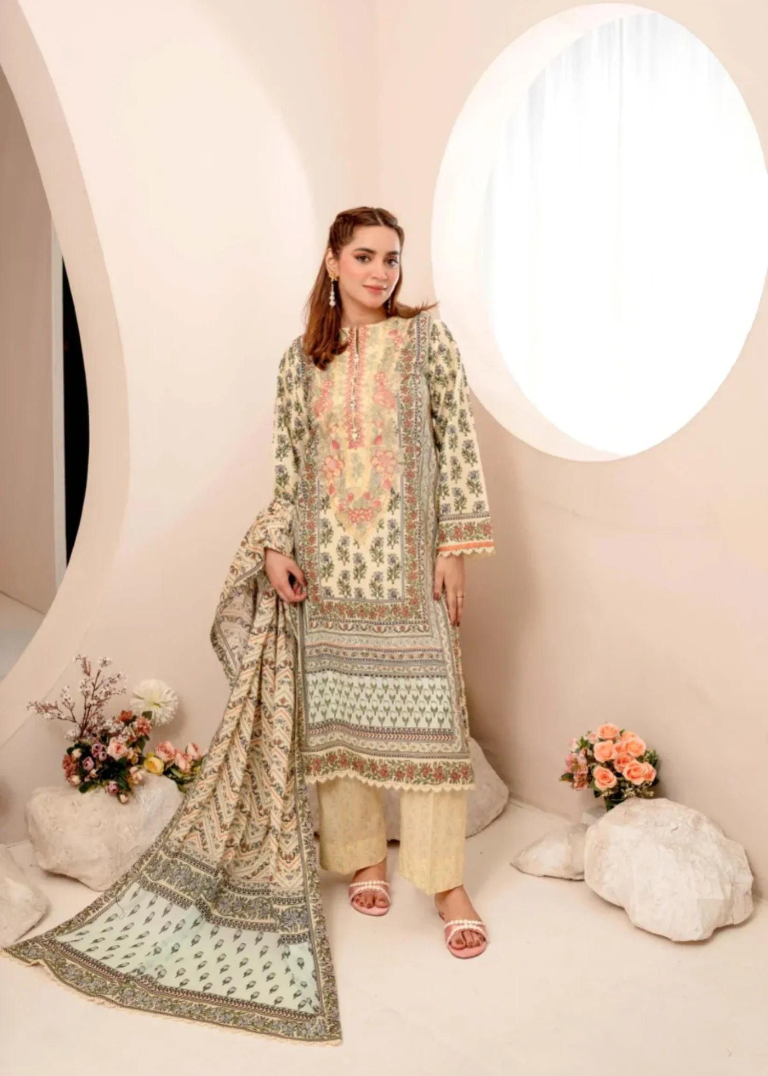 Humna & Momina EMBROIDERED PRINTED LAWN SUIT ( Blonde) Women 3pcs