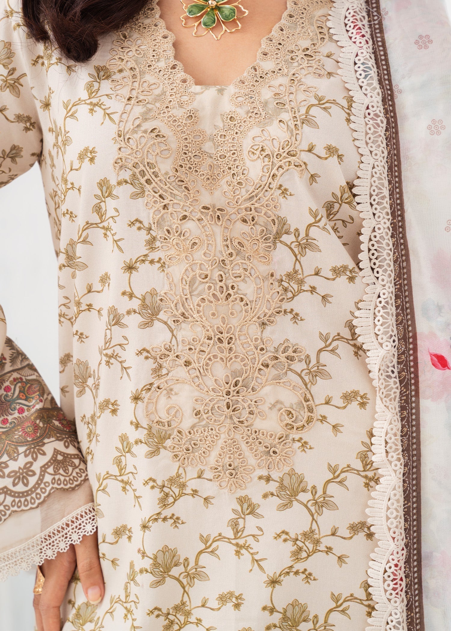 Chandan Nagri Swaya Women 3pcs