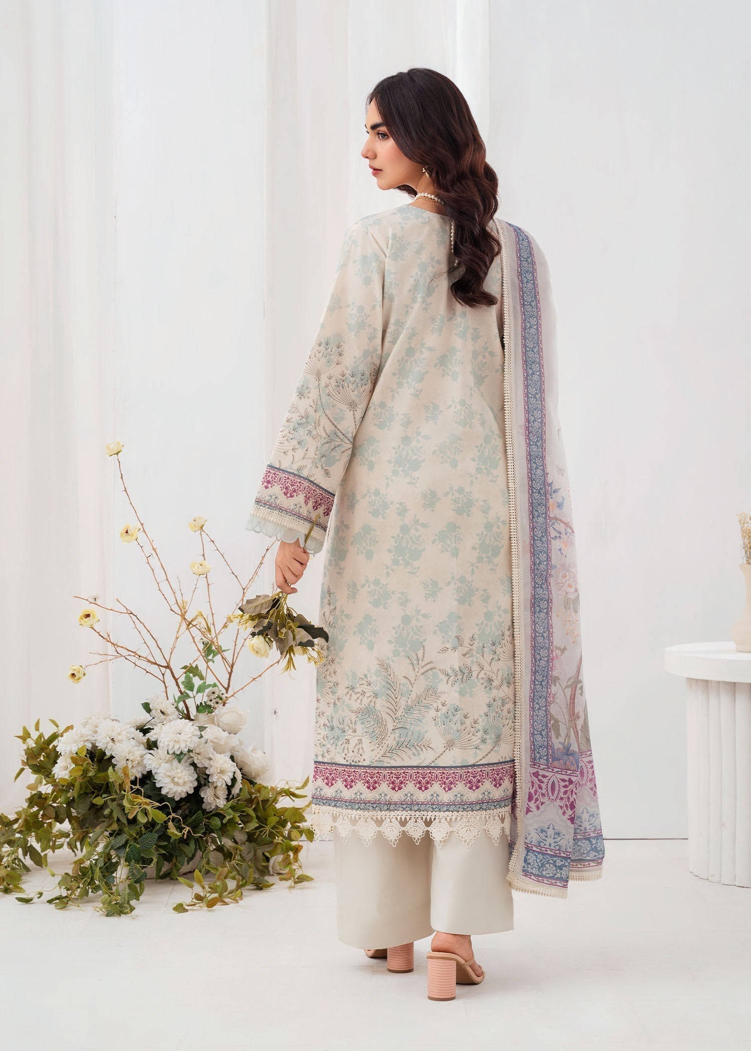 Chandan Nagri Azure Ivory Women 3pcs