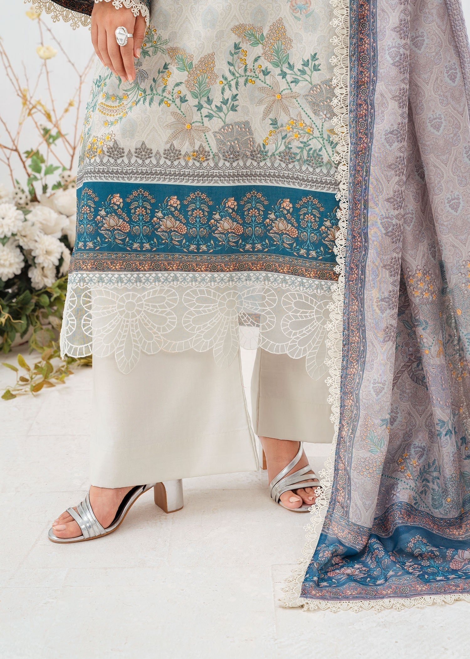 Chandan Nagri Palmis Women 3pcs