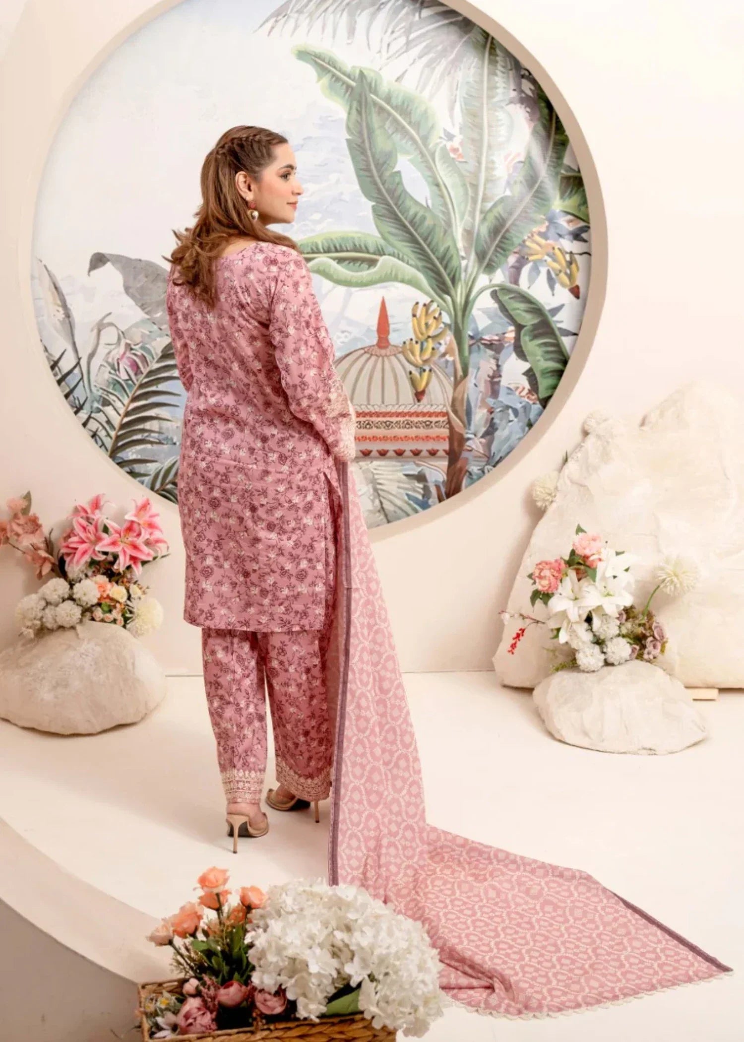 Humna & Momina Elegant Printed Lawn Suit with Embroidery PASTEL PINK (pastel pink) Women 3pcs