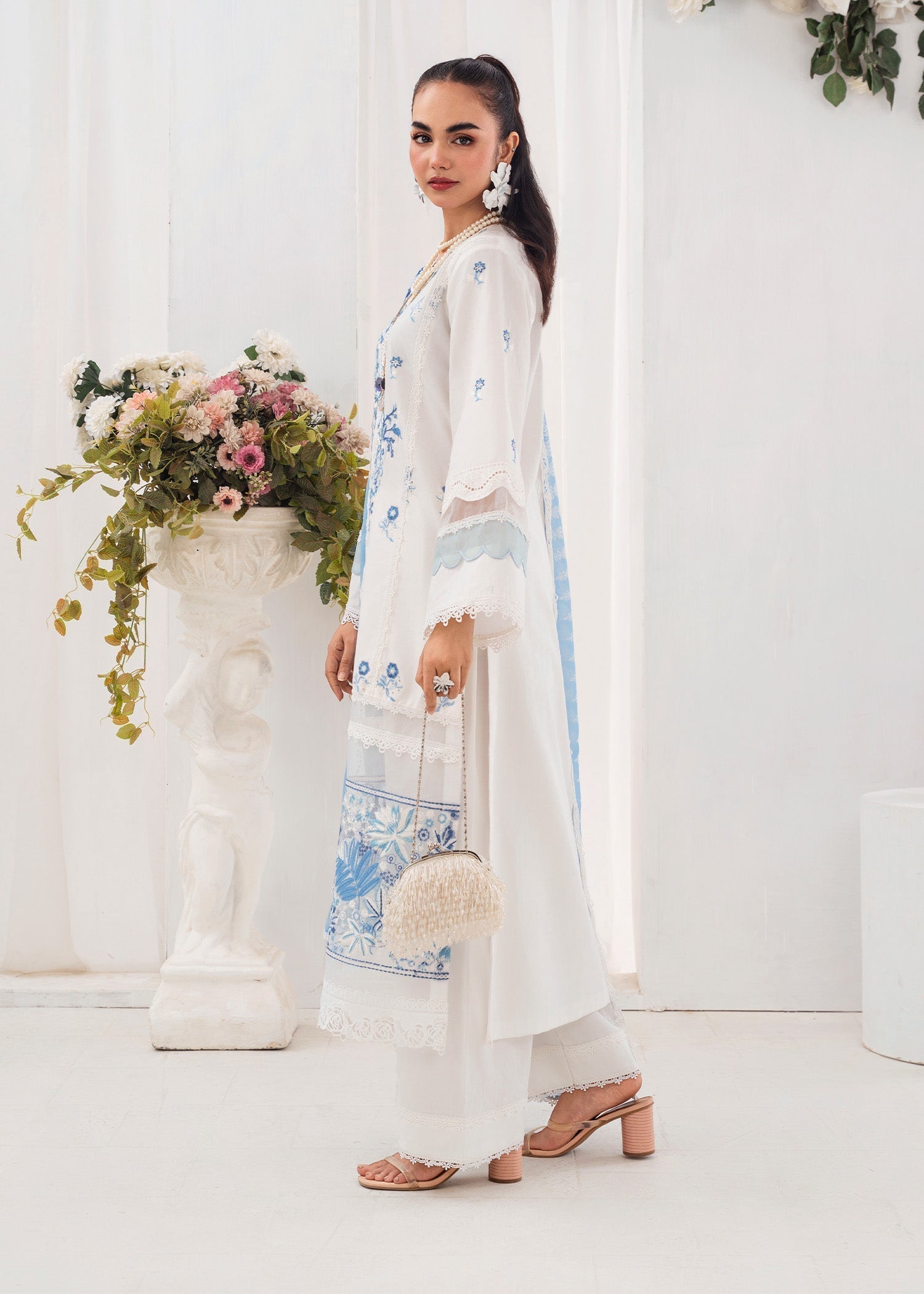 Chandan Nagri Auree Women 3pcs