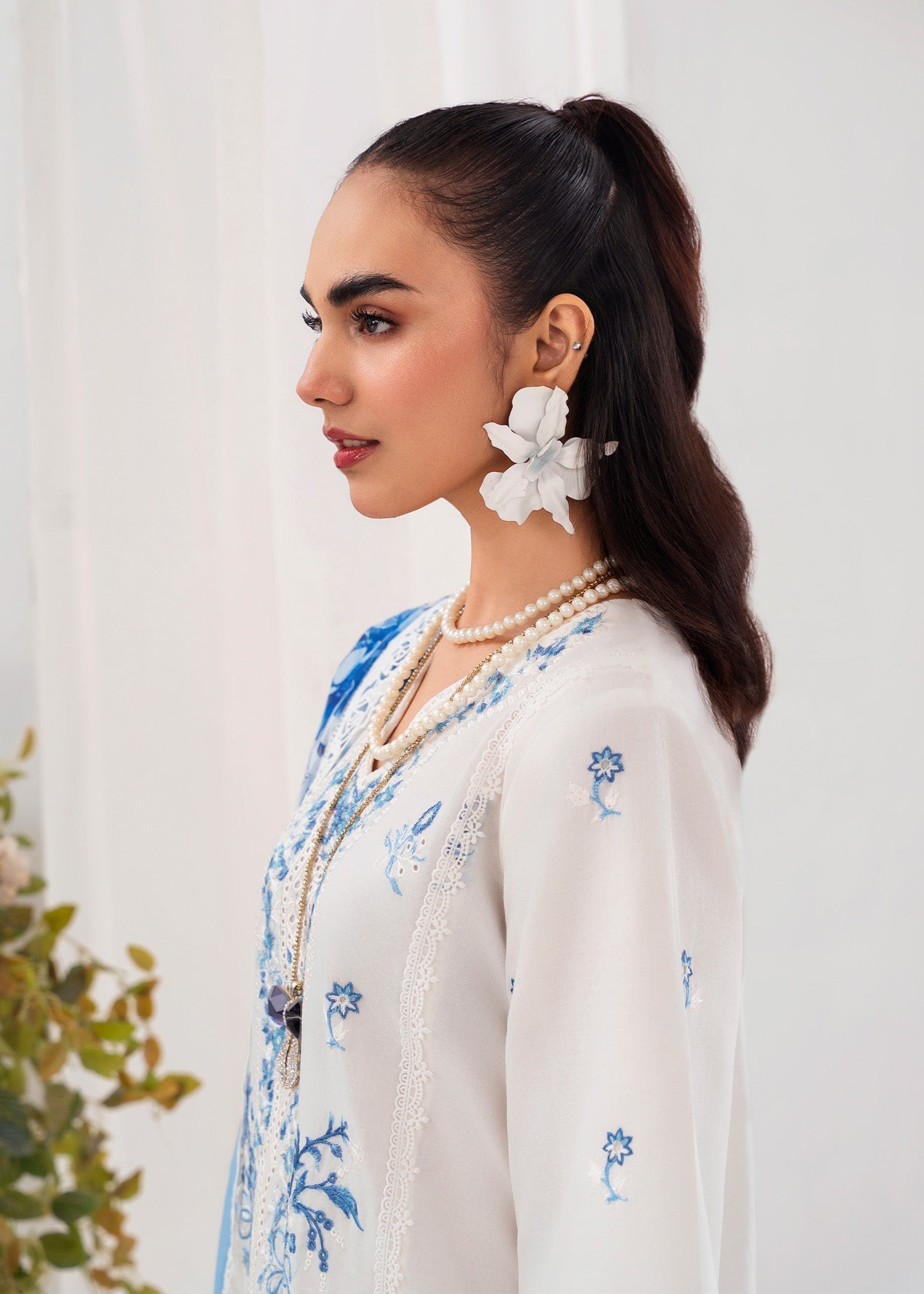 Chandan Nagri Auree Women 3pcs