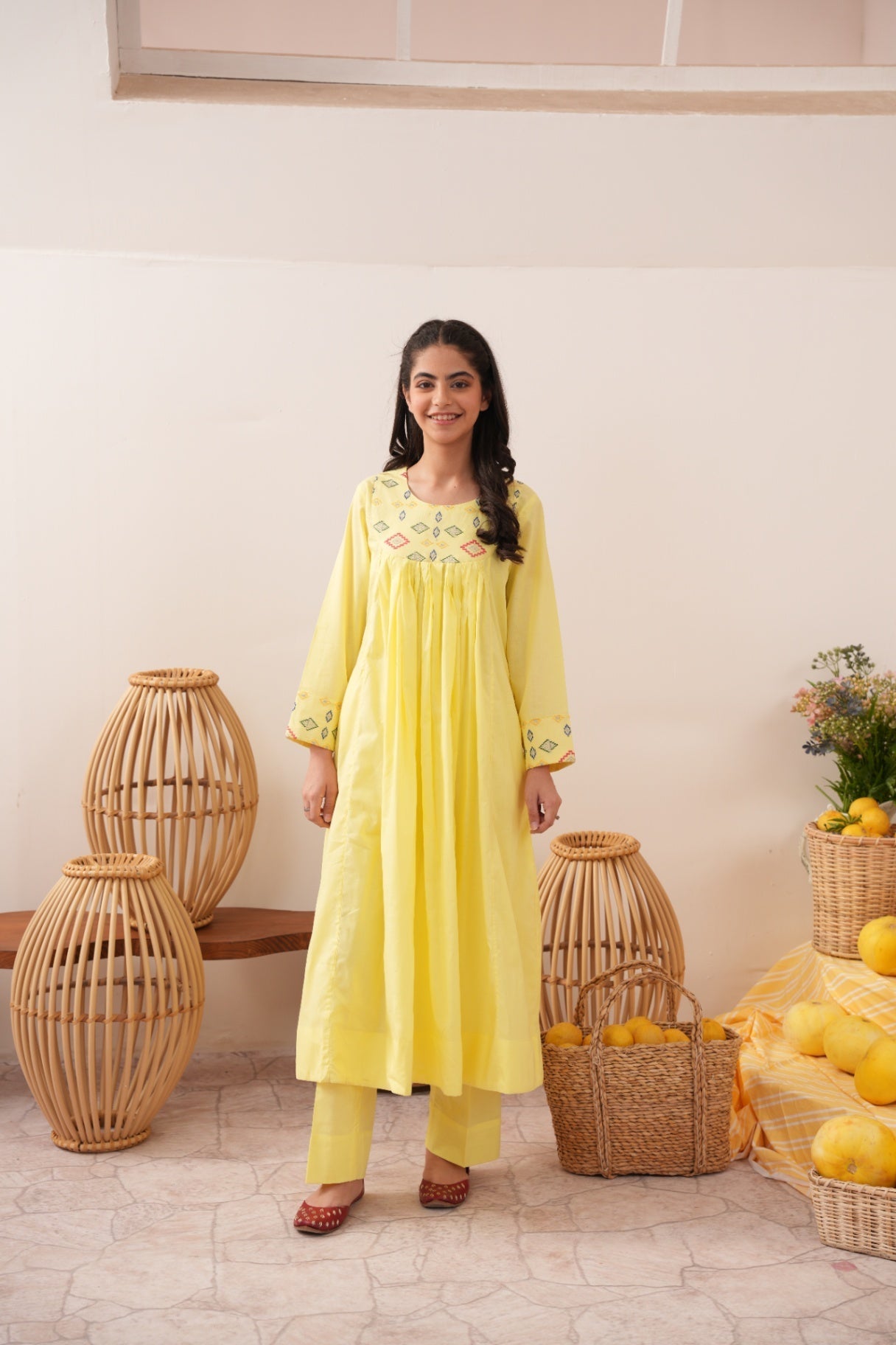 Sparkles Nabeeha Women 2pcs