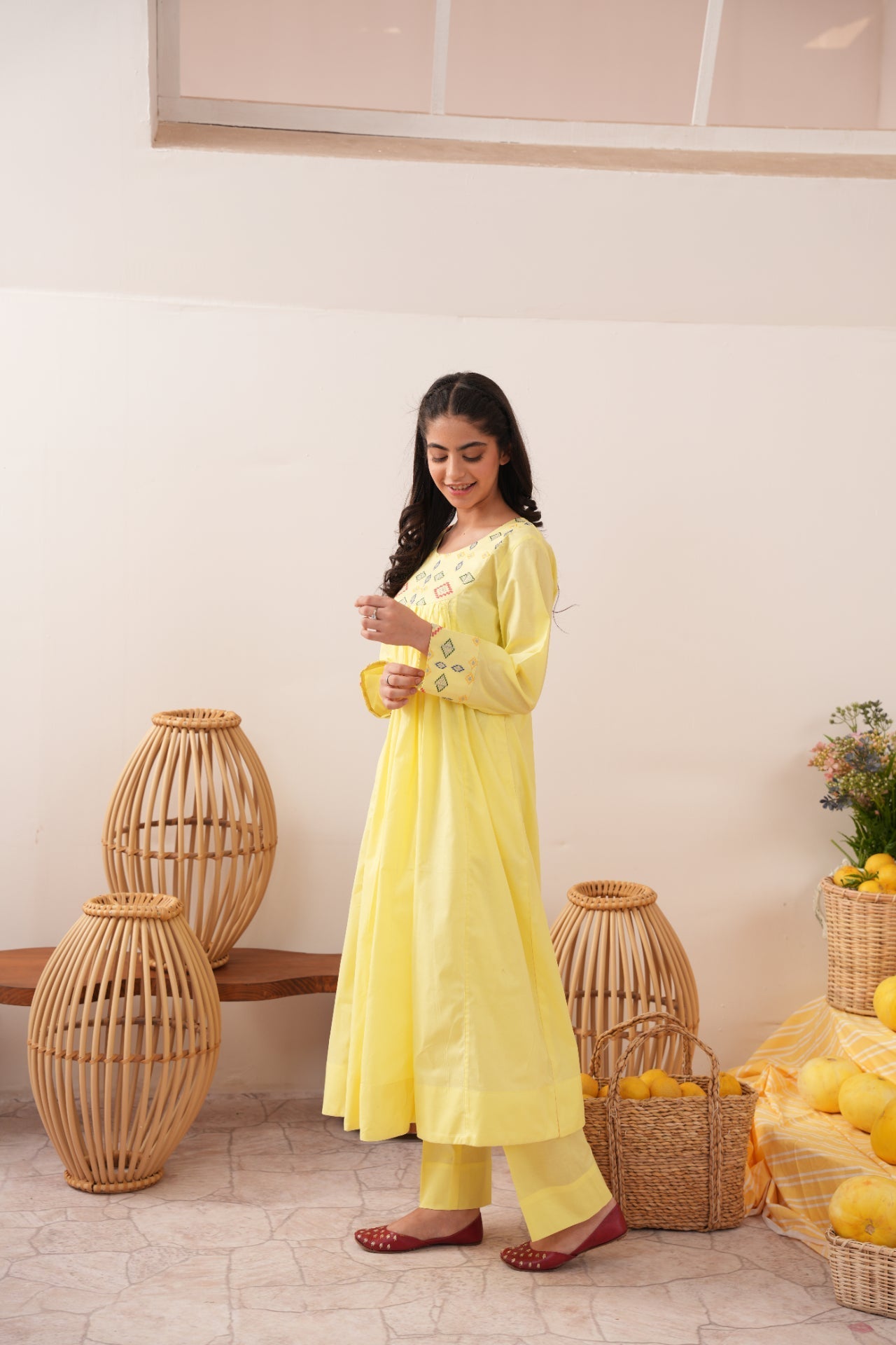 Sparkles Nabeeha Women 2pcs