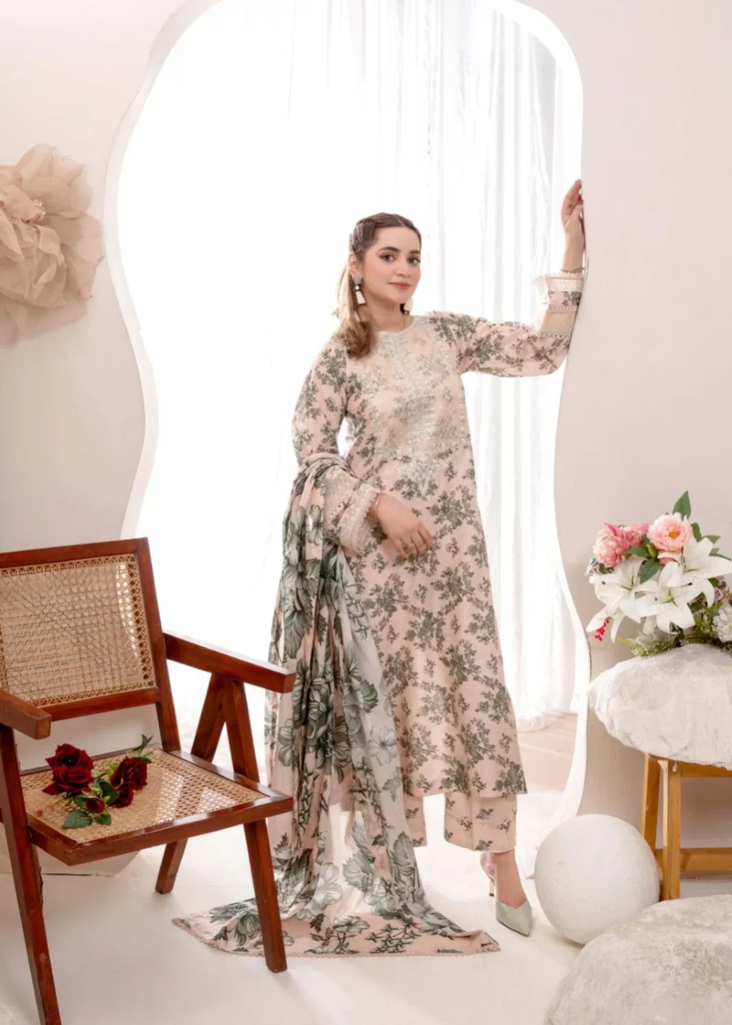 Humna & Momina Lawn Set with Print & Embroidery WHEAT (wheat) Women 3pcs