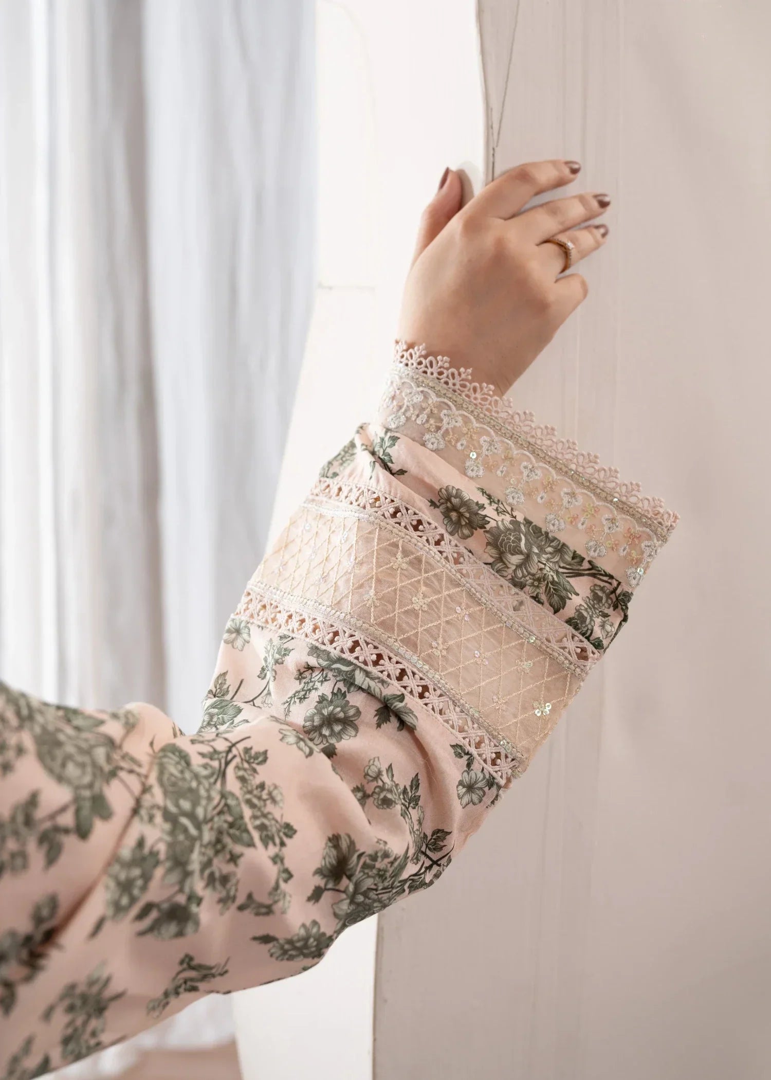 Humna & Momina Lawn Set with Print & Embroidery WHEAT (wheat) Women 3pcs