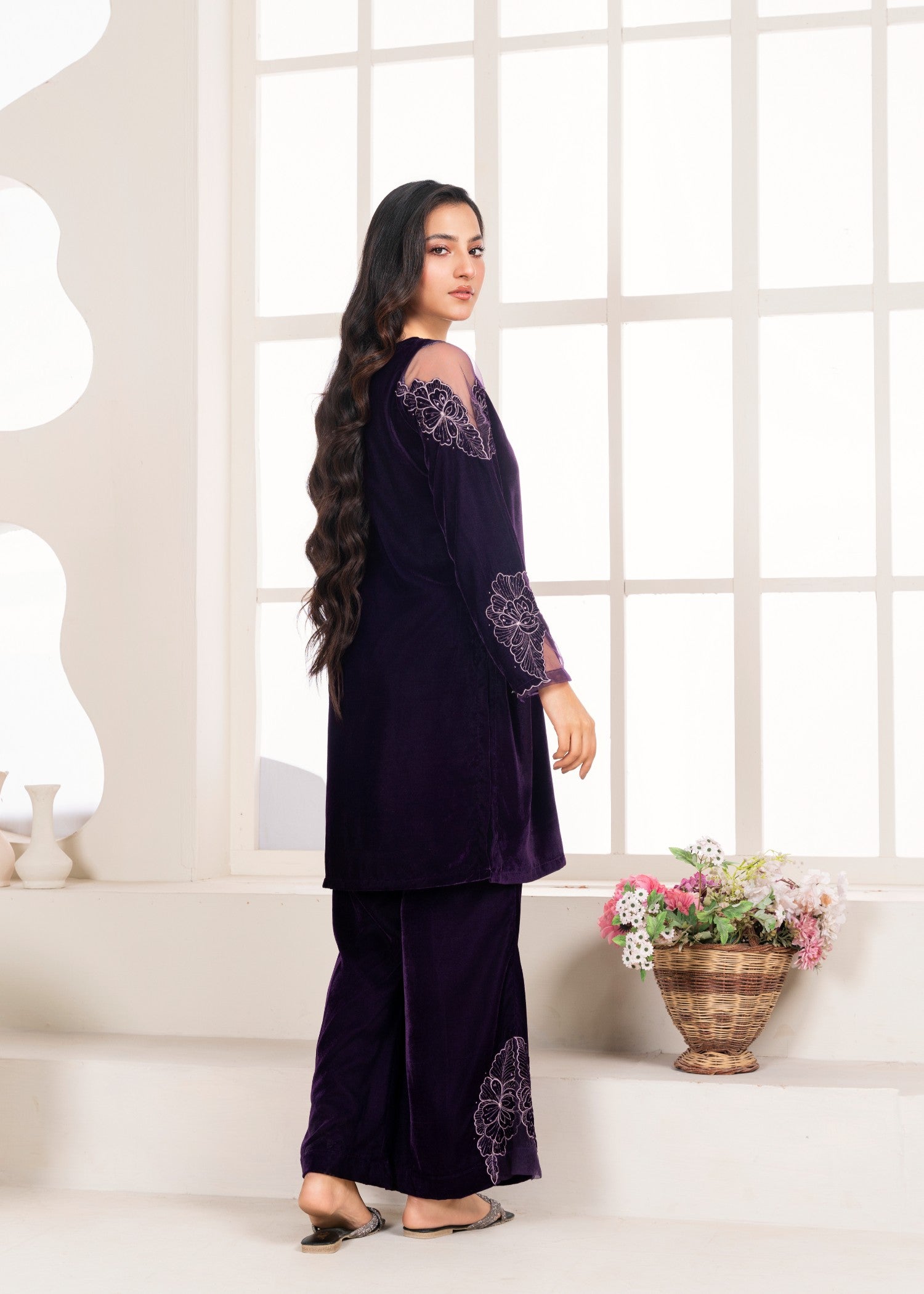 Noah Officials Embroided Velvet Suit Women 2pcs