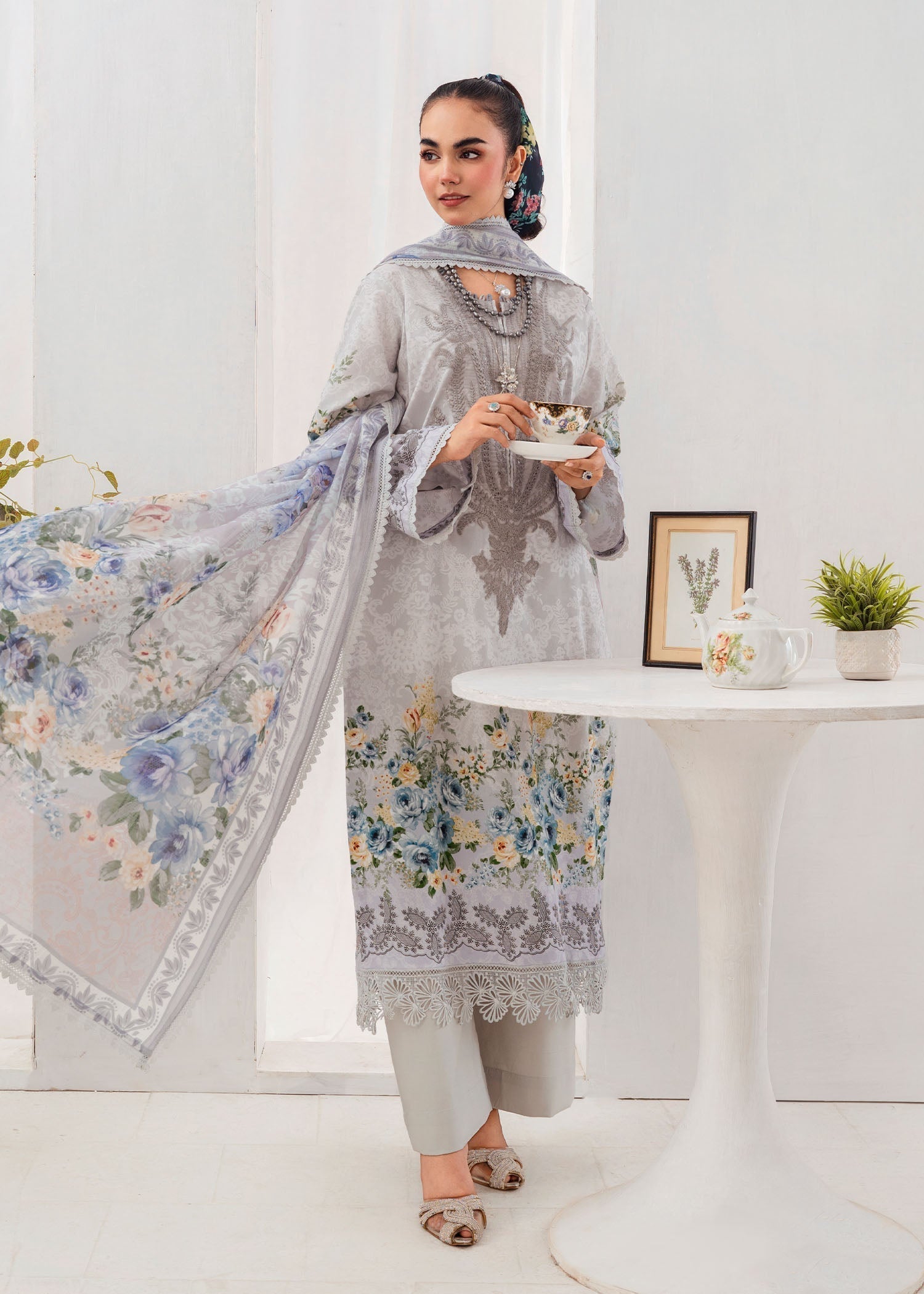 Chandan Nagri Elysee Women 3pcs