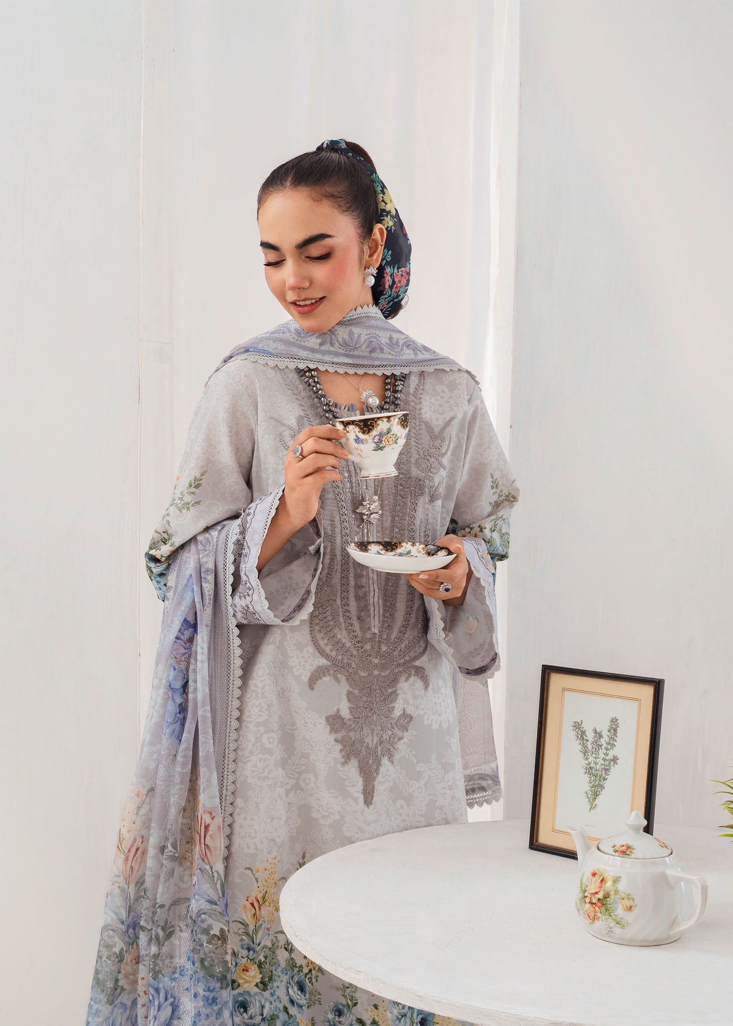 Chandan Nagri Elysee Women 3pcs