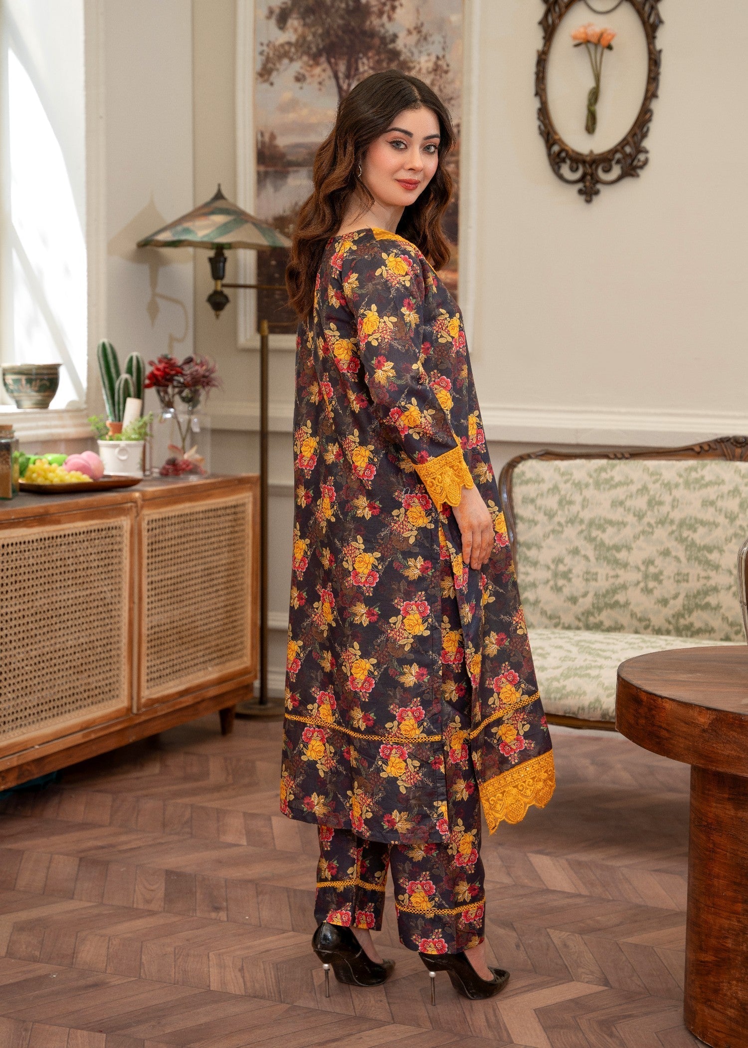 Zeenat & Zoha SUNEHRI Women 2pcs