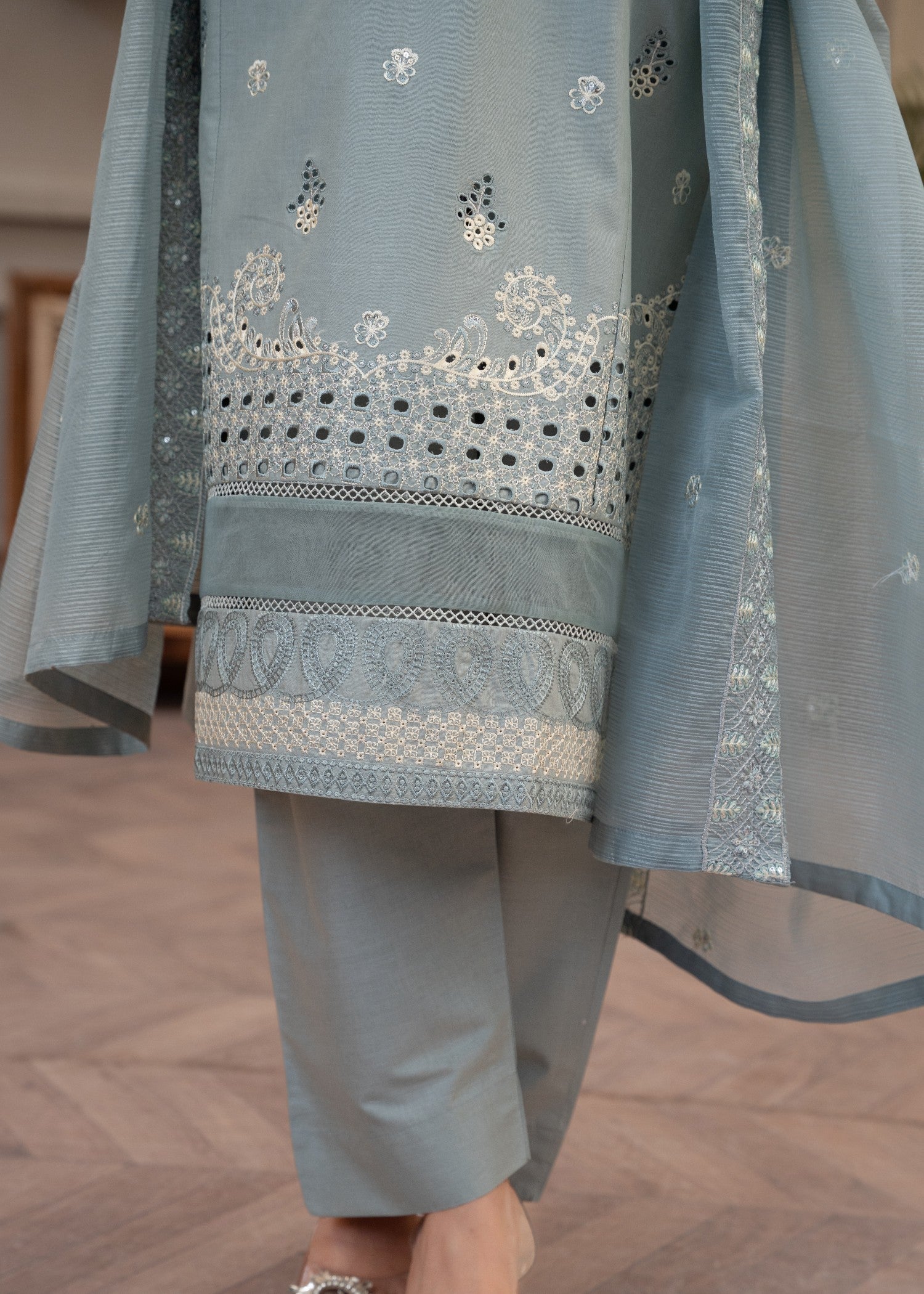 Waniya Awais WAL 26 Lawn Stitched Women 3pcs