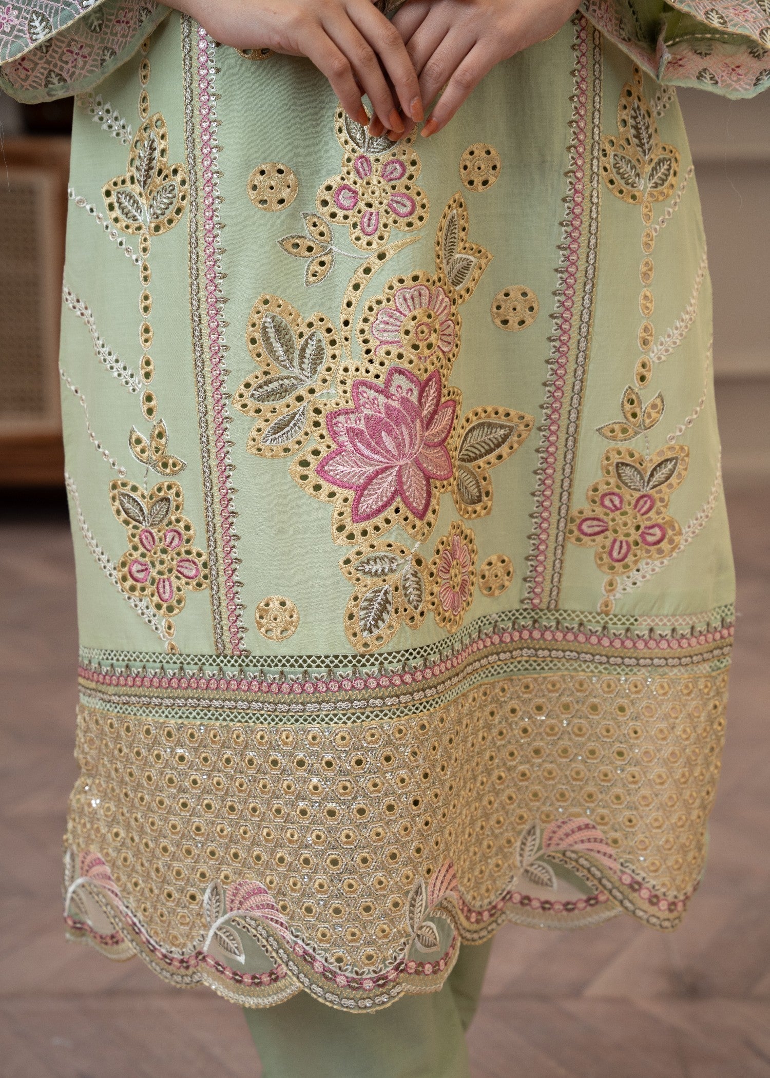 Waniya Awais WAL 28 Lawn Stitched Women 3pcs