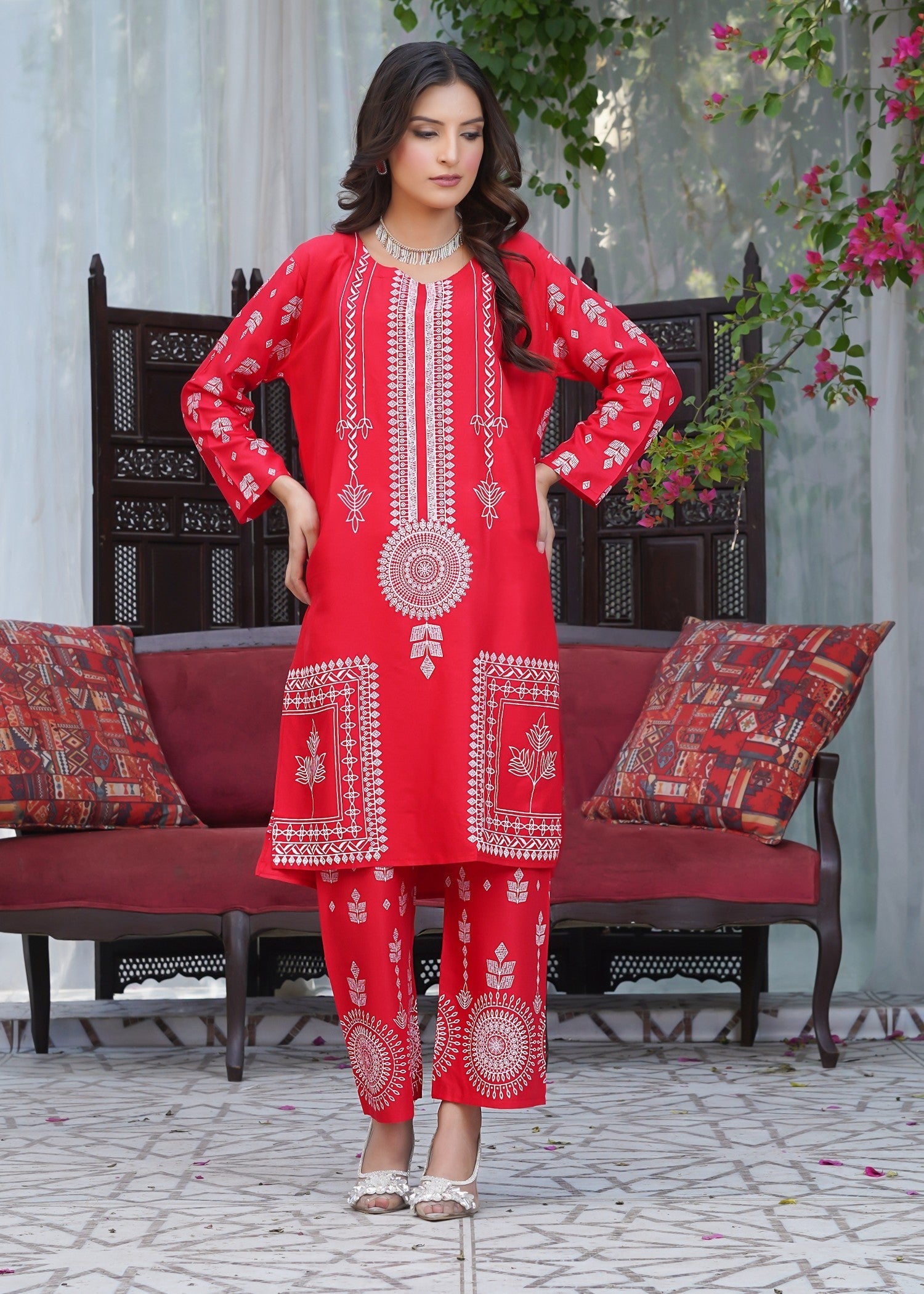 Hamna Kalim ravish red Women 2pcs