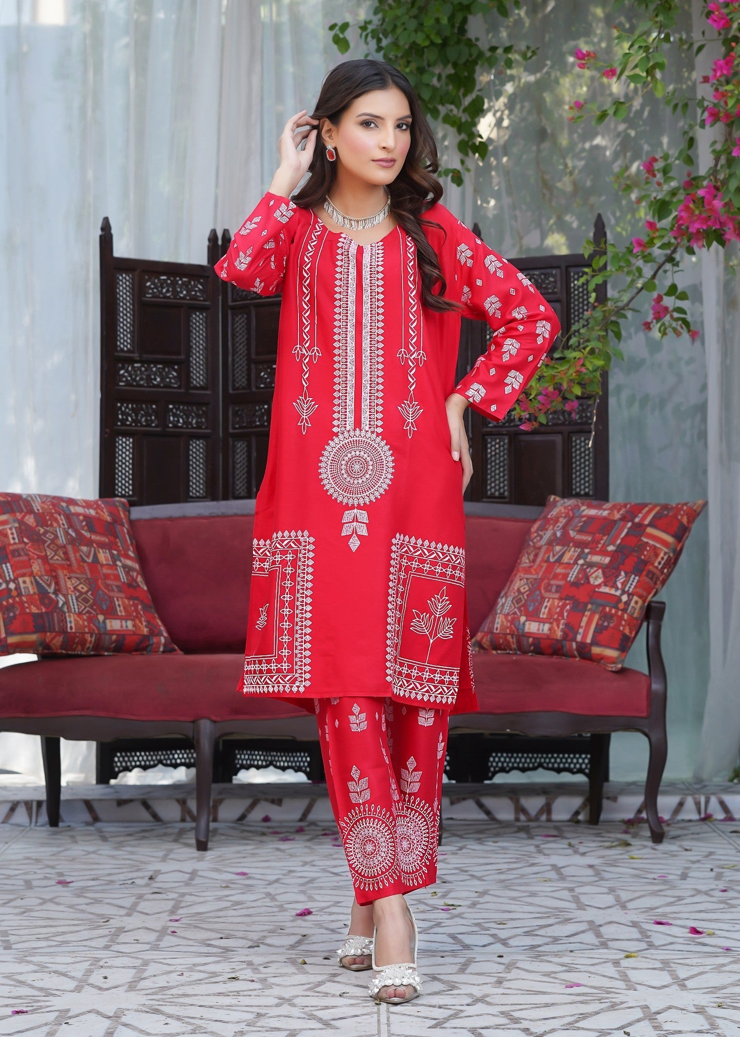 Hamna Kalim ravish red Women 2pcs