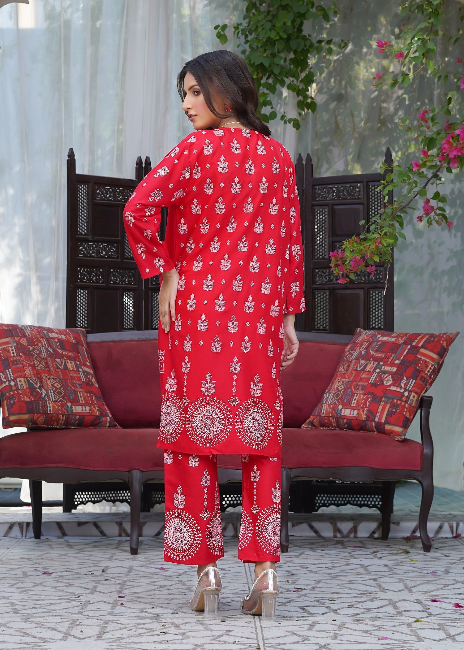 Hamna Kalim ravish red Women 2pcs