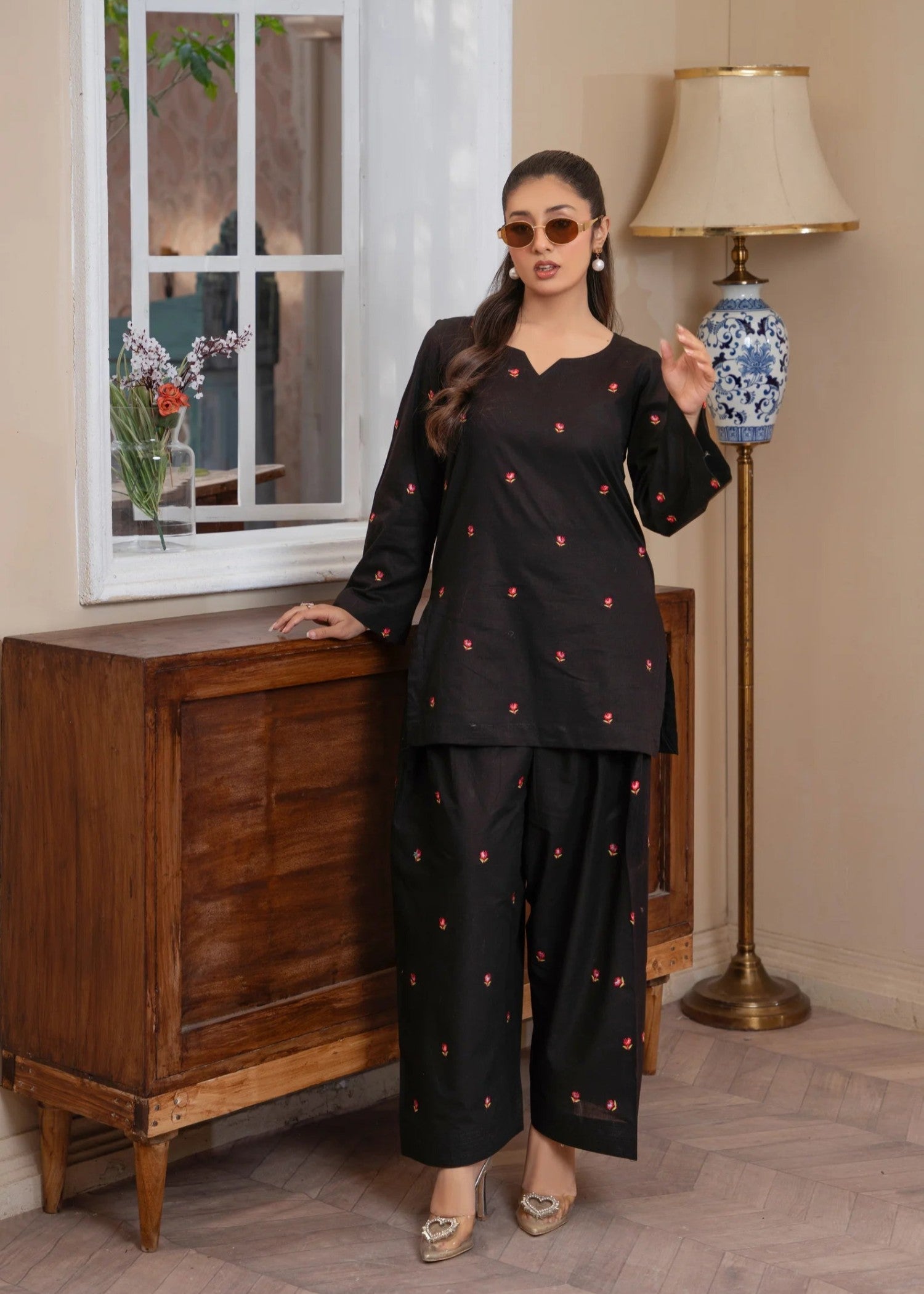 Kunaar Sorash Women 2pcs